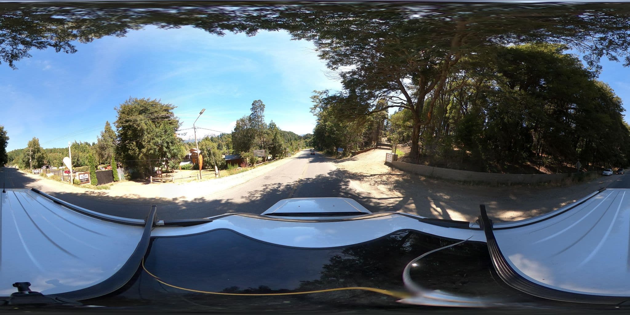 Street view near Refugio Cordillera, San Carlos de Bariloche — © Kaart_Local (CC BY-SA · Mapillary)