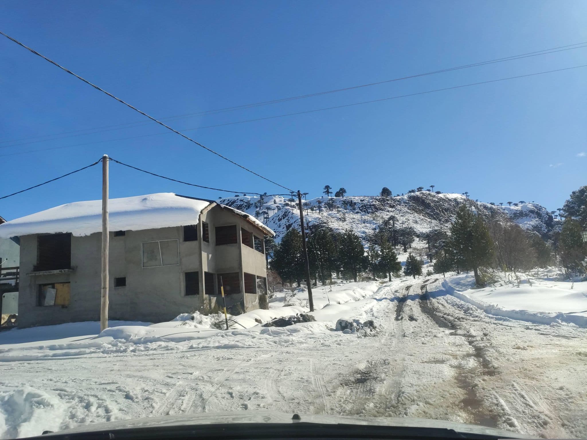 Street view near Ruca Pehuen Eco-Lodge de Montaña, Loncopué — © kartun (CC BY-SA · Mapillary)