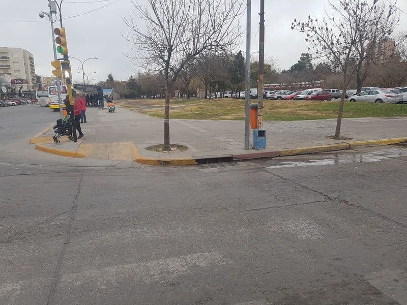 Street view near Hotel Ideal, Neuquén — © epascero (CC BY-SA · Mapillary)