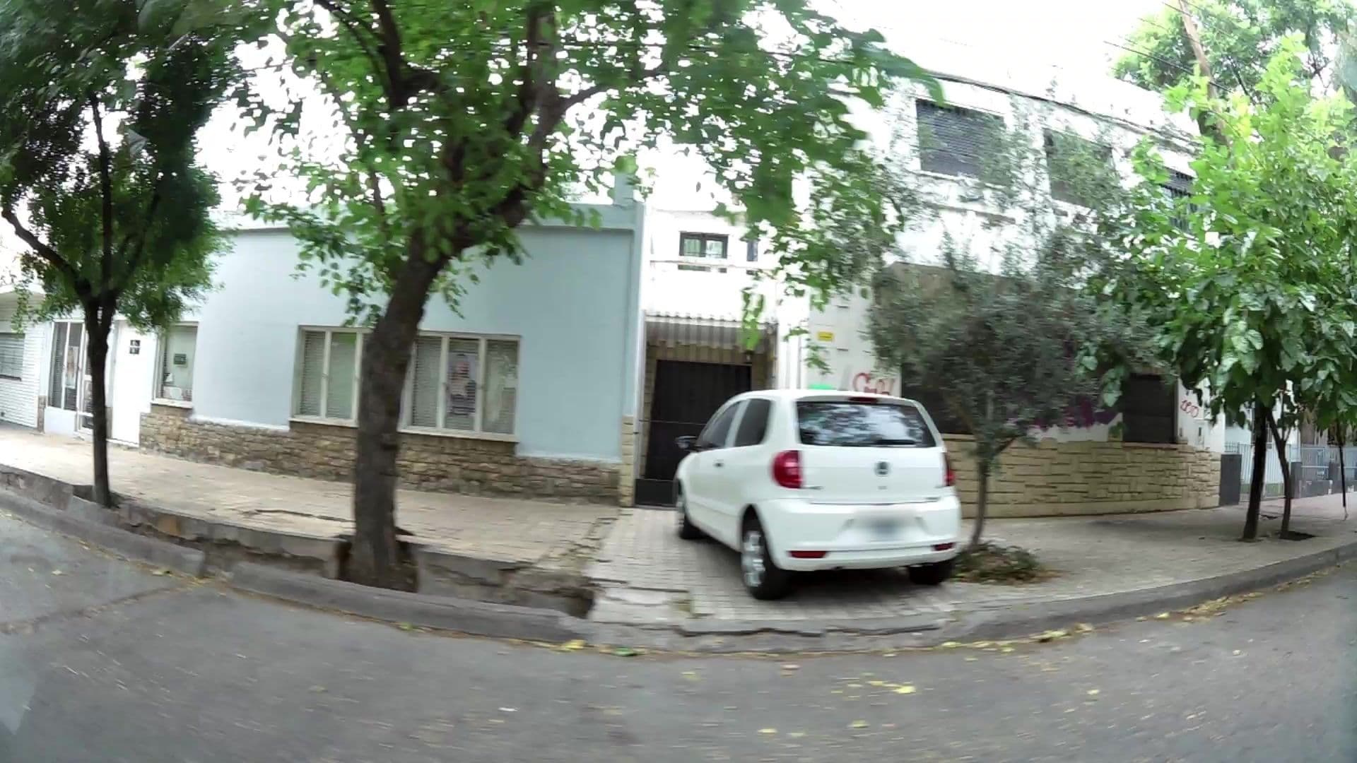 Street view near Hostel PlanB, Mendoza — © kaartcam (CC BY-SA · Mapillary)