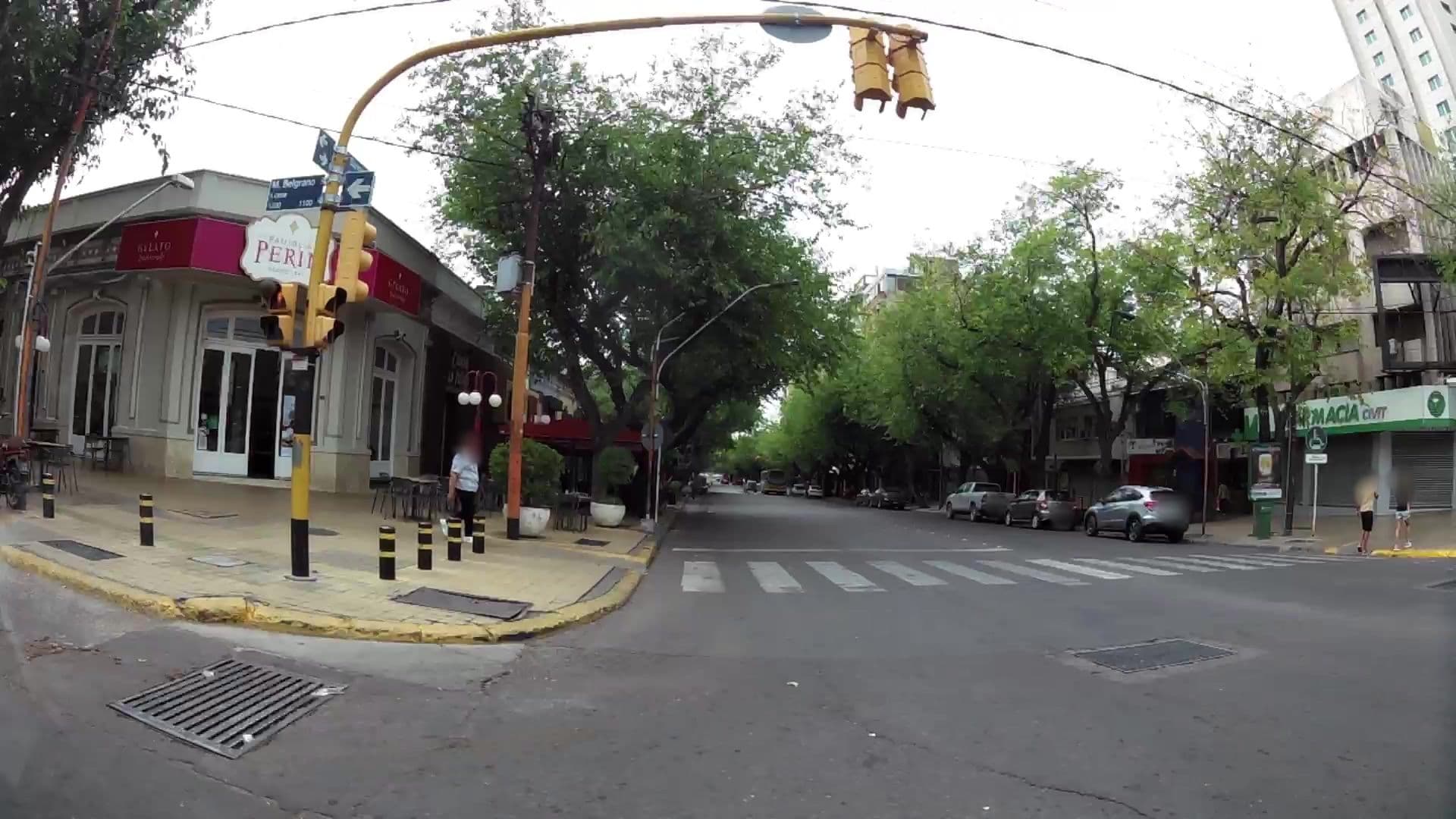 Street view near Hotel Hilton Garden, Mendoza — © kaartcam (CC BY-SA · Mapillary)