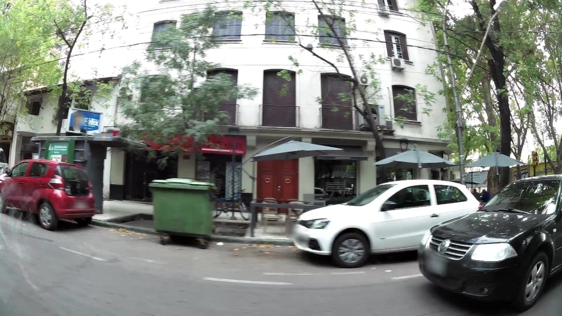Street view near Tempranillo Hostel, Mendoza — © kaartcam (CC BY-SA · Mapillary)