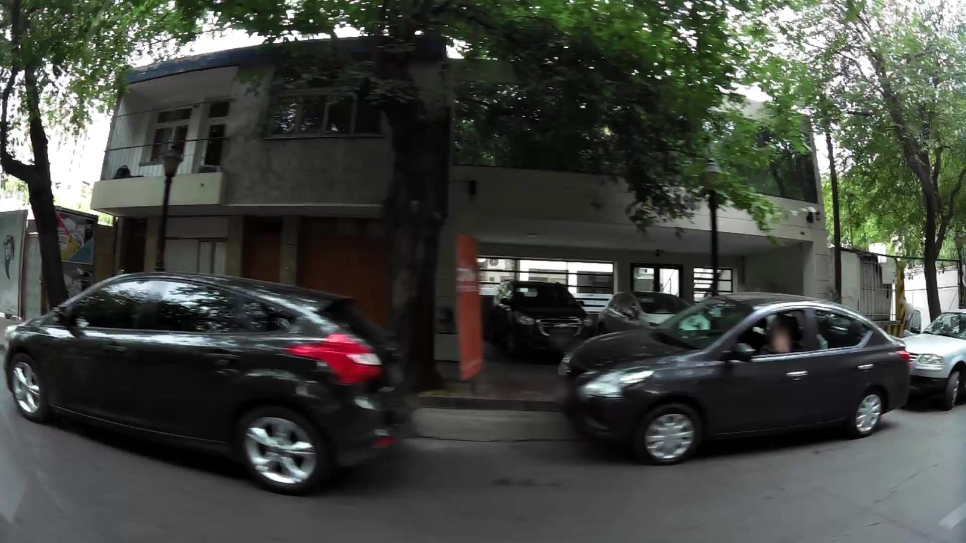 Street view near Hostel Simplemente Mendoza, Mendoza — © kaartcam (CC BY-SA · Mapillary)