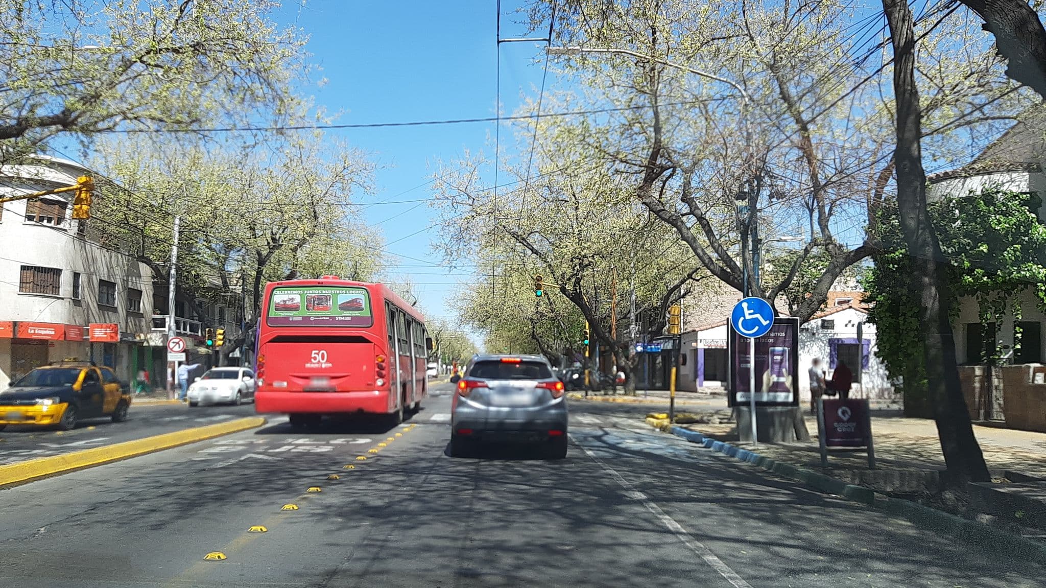 Street view near La Cava Hostel, Mendoza — © guillemmal (CC BY-SA · Mapillary)