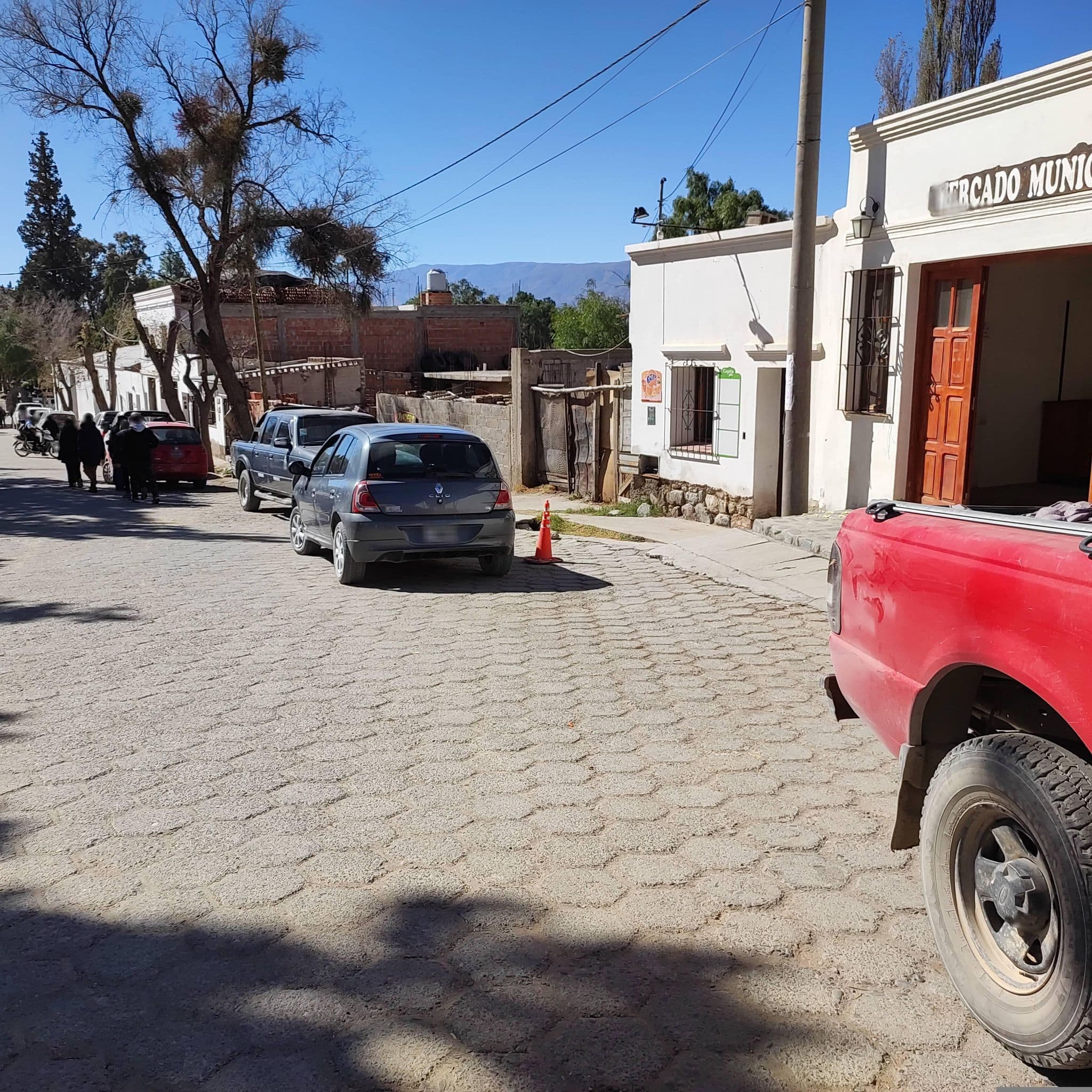 Street view near Hostería Pueblo Hermoso, Cachi — © diegokrein (CC BY-SA · Mapillary)