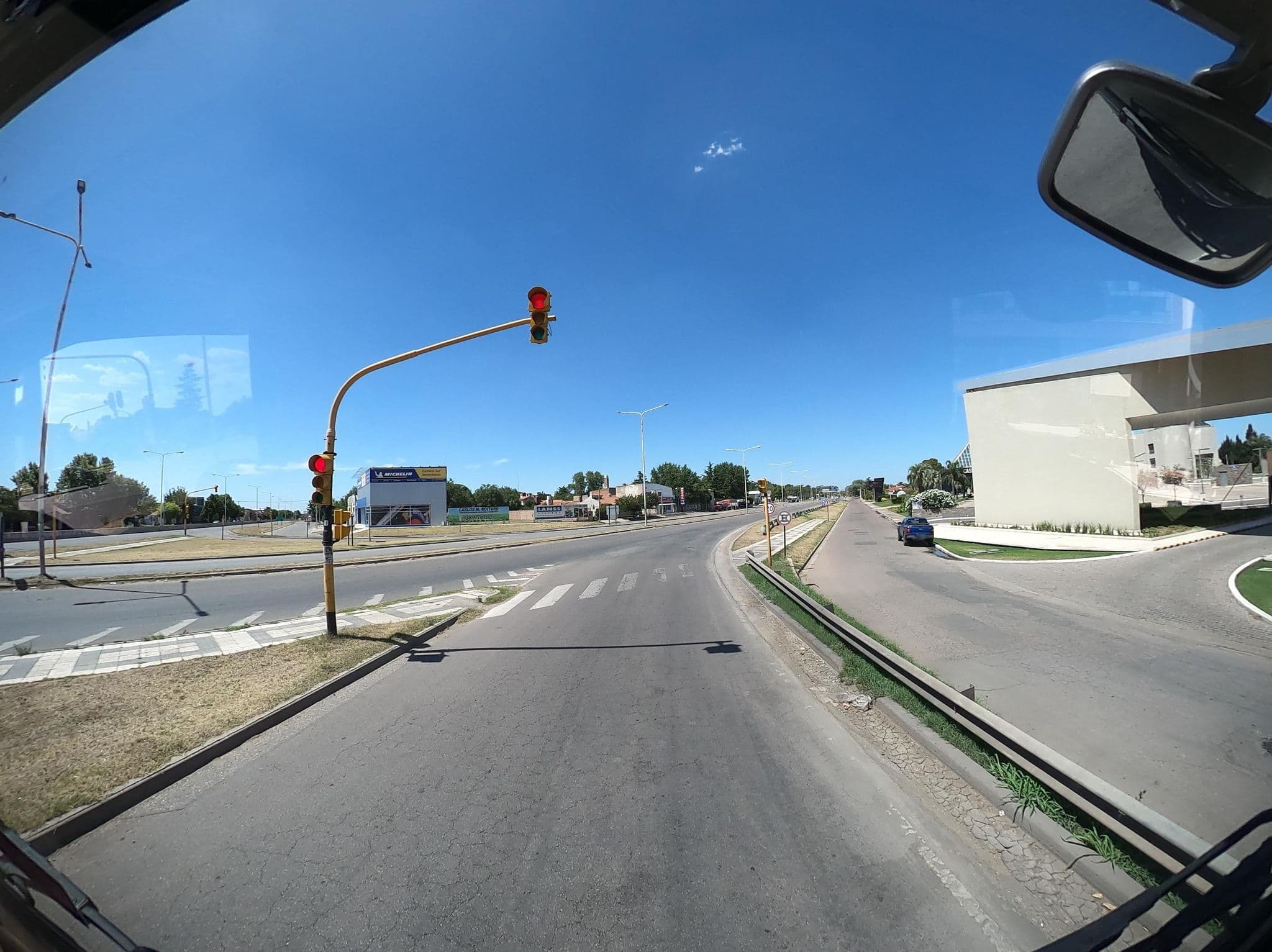 Street view near Hotel Mercure Santa Rosa, Santa Rosa — © santamariense (CC BY-SA · Mapillary)