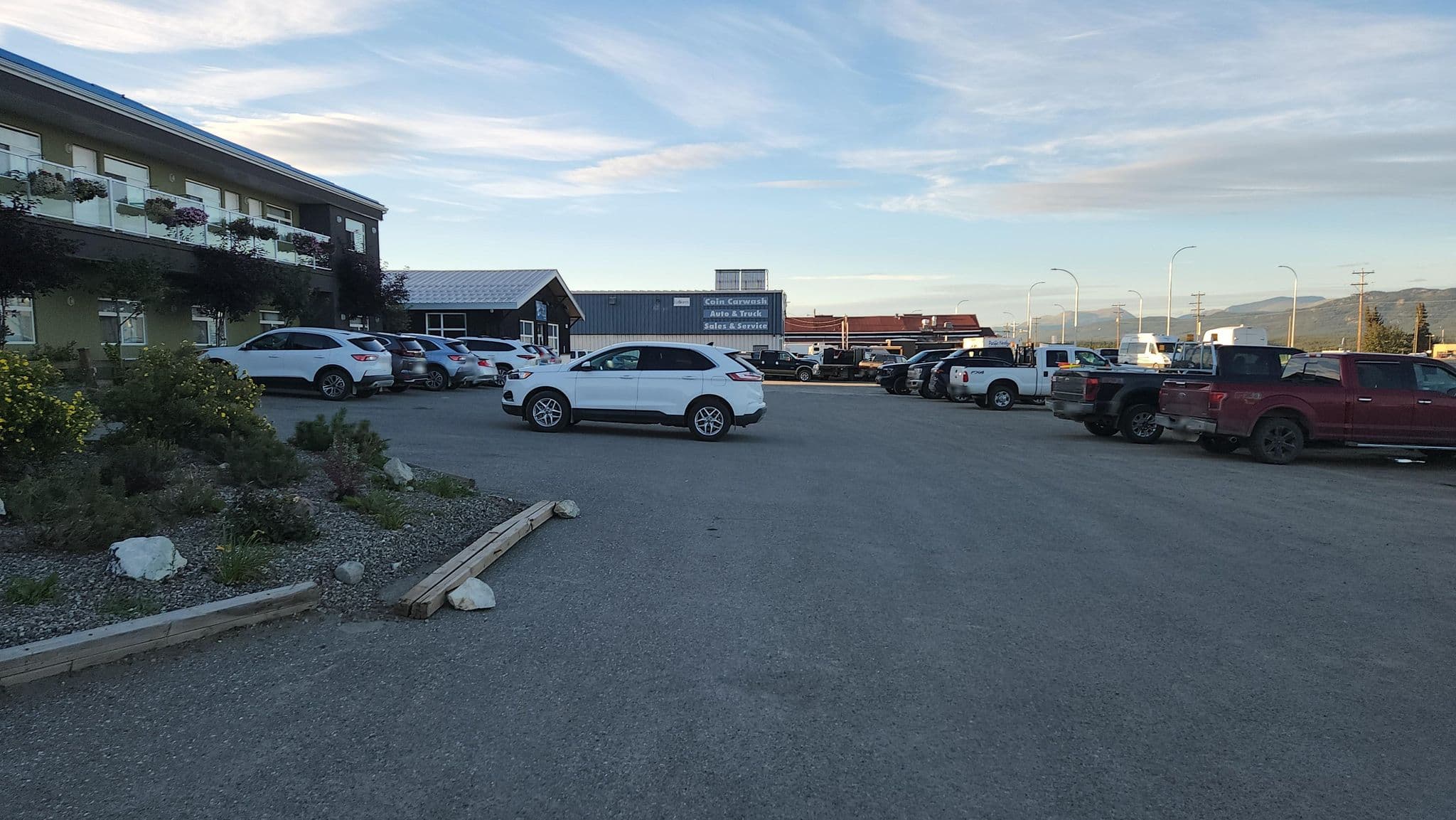 Street view near SKKY Hotel, Whitehorse — © rps333 (CC BY-SA · Mapillary)