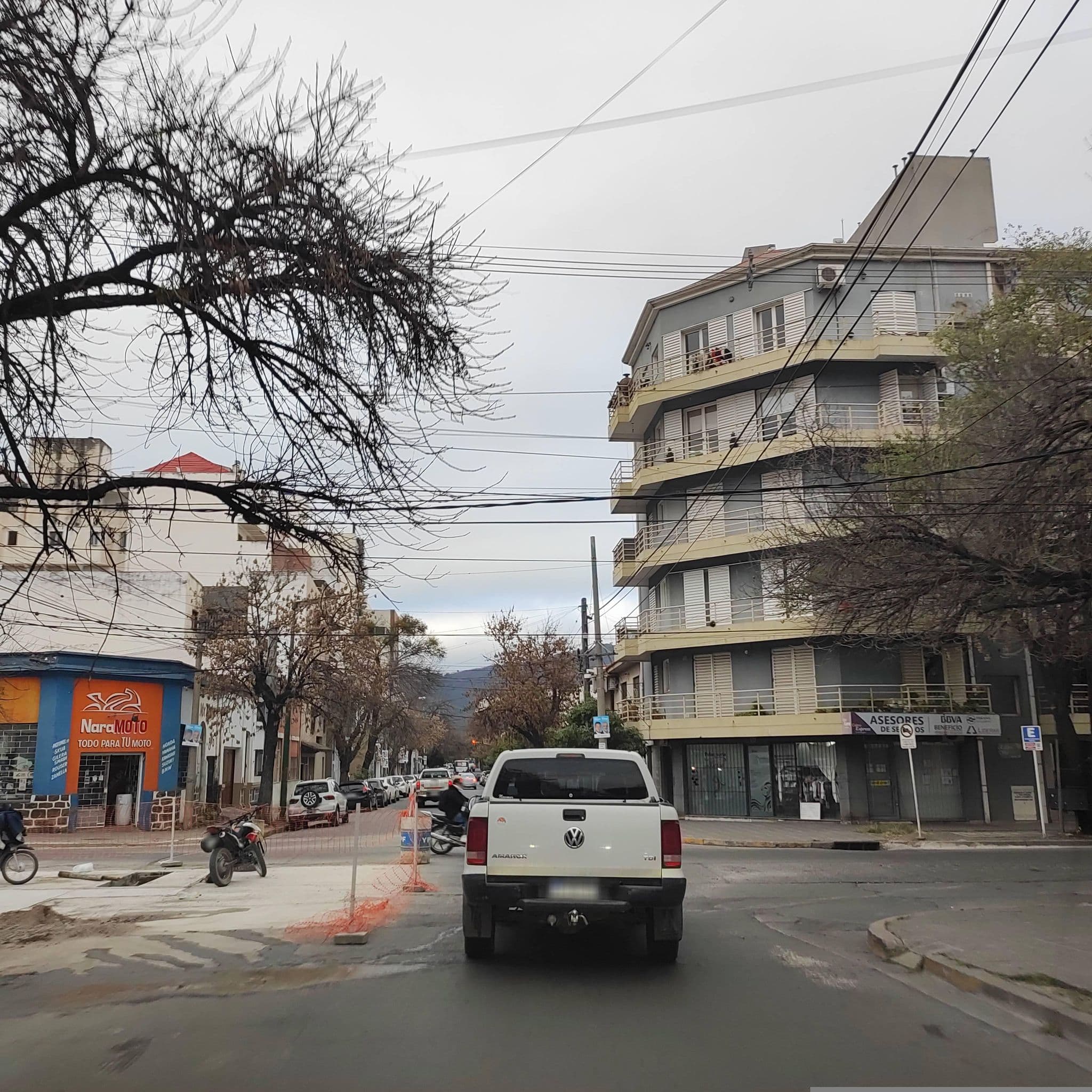 Street view near Hotel Stelares Spa, Salta — © diegokrein (CC BY-SA · Mapillary)