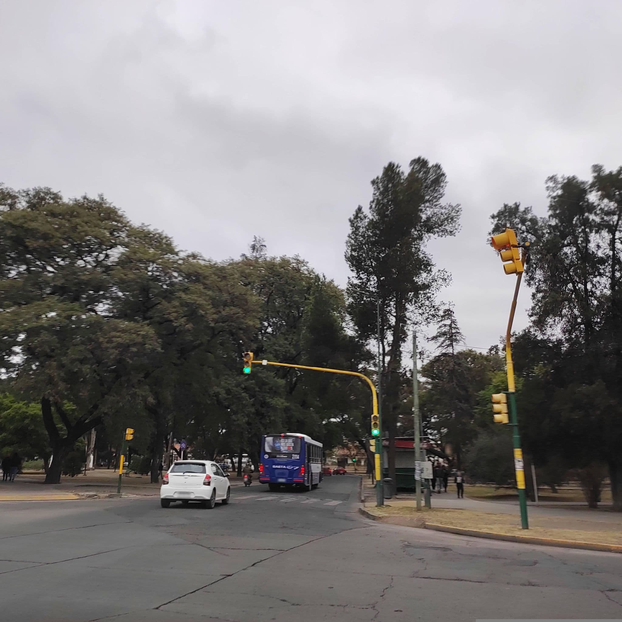 Street view near Hotel Del Parque, Salta — © diegokrein (CC BY-SA · Mapillary)