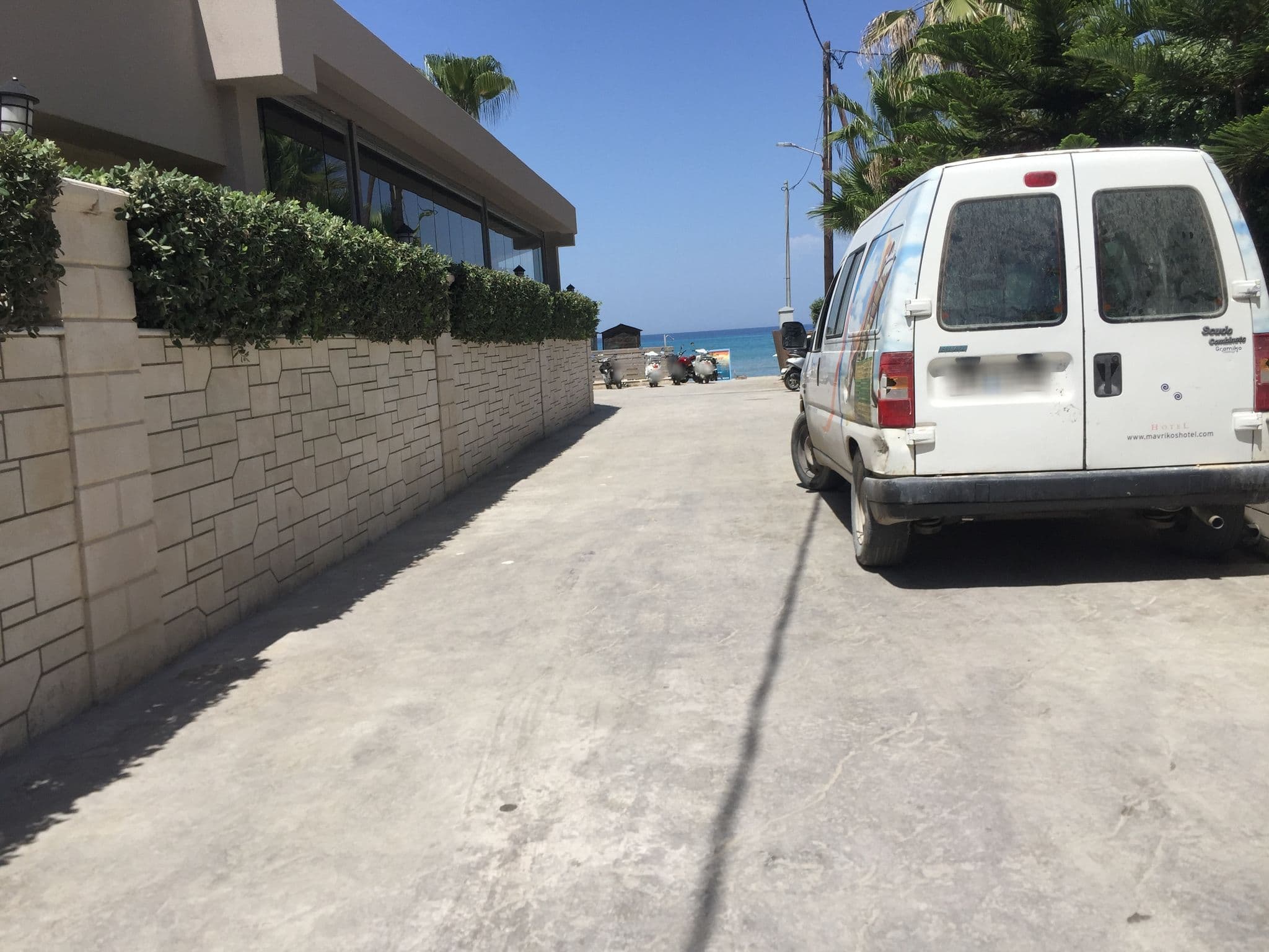 Street view near Tsilivi Palazetto Palace, Plános — © railorama (CC BY-SA · Mapillary)