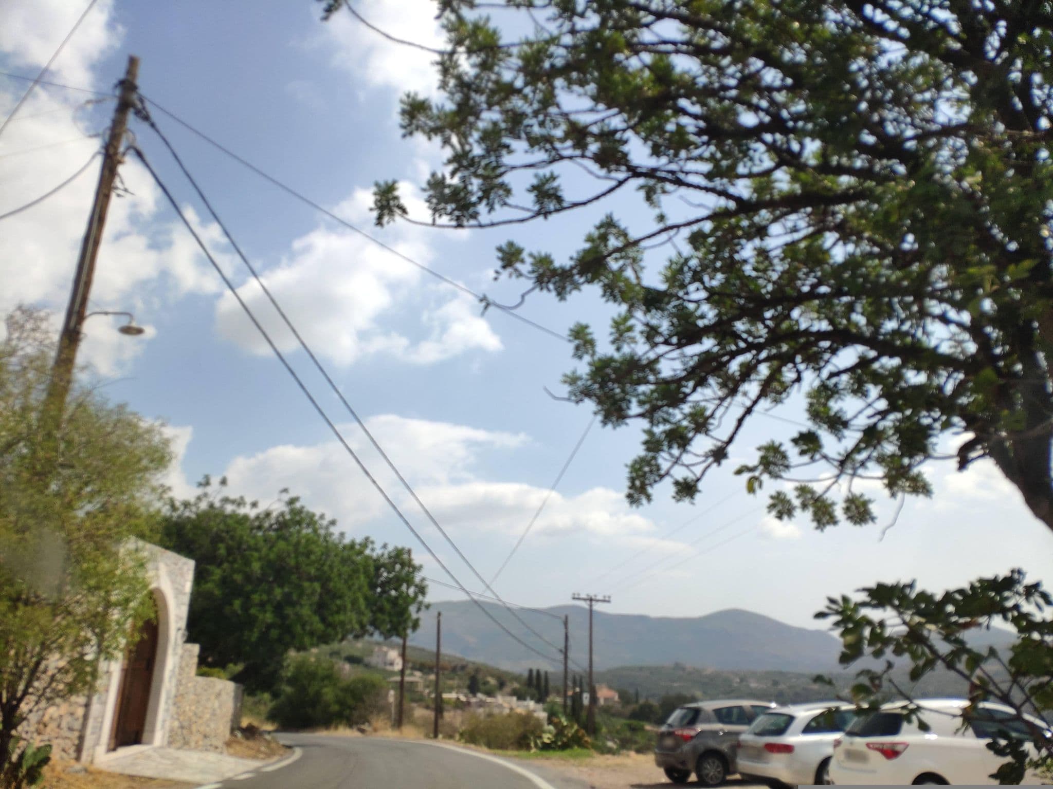 Street view near Ξενώνας Πετρίτης, Oítilon — © pppetros (CC BY-SA · Mapillary)