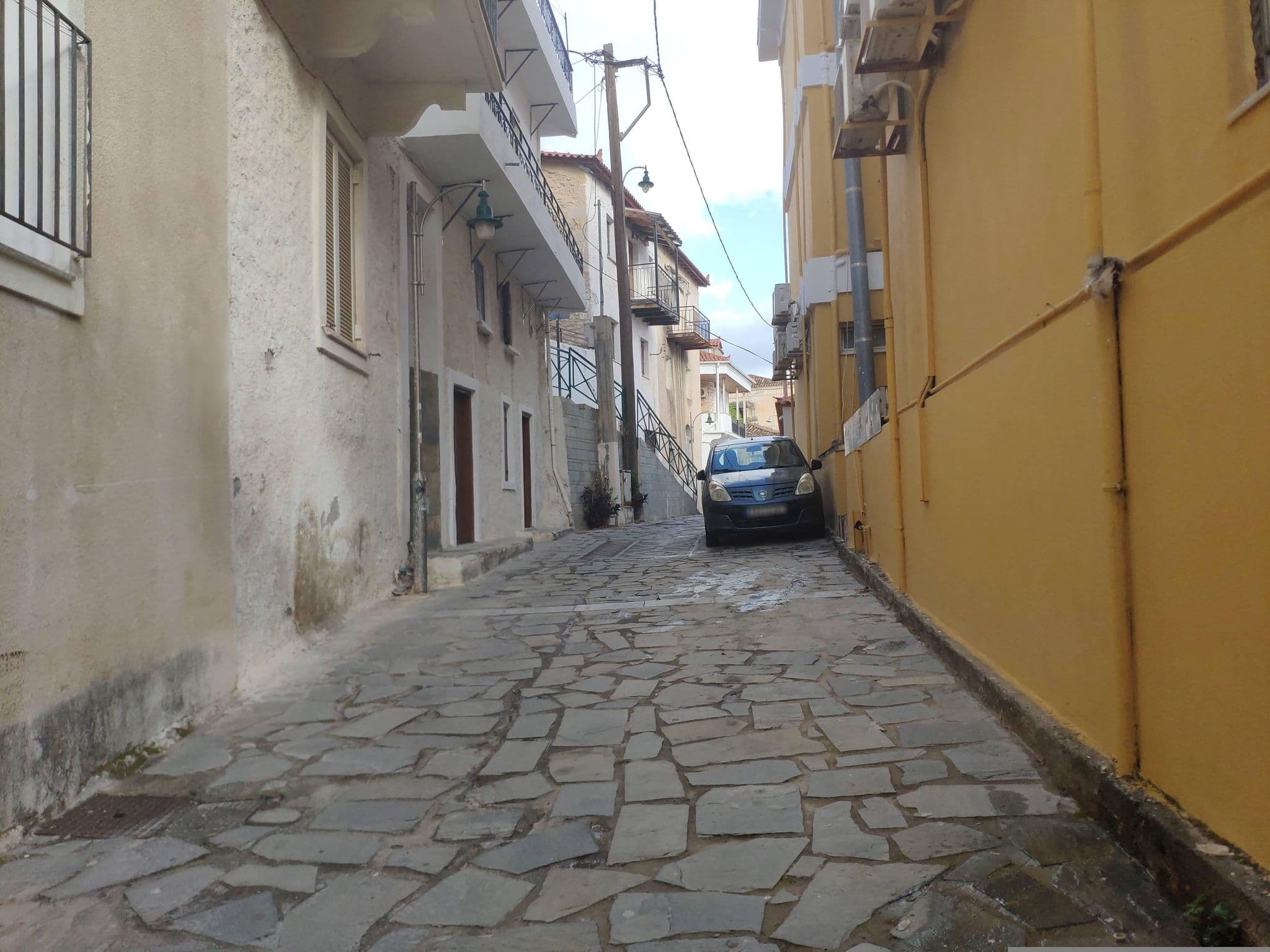 Street view near Μεσημεριανος Υπνος, Gýtheio — © pppetros (CC BY-SA · Mapillary)