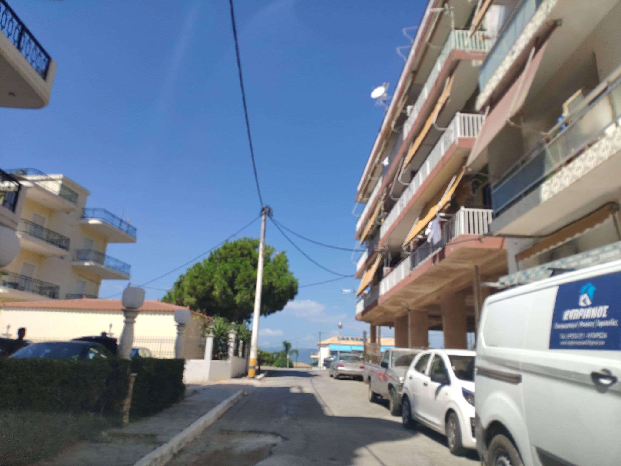 Street view near Tsolakakis Hotel, Kyparissía — © pppetros (CC BY-SA · Mapillary)
