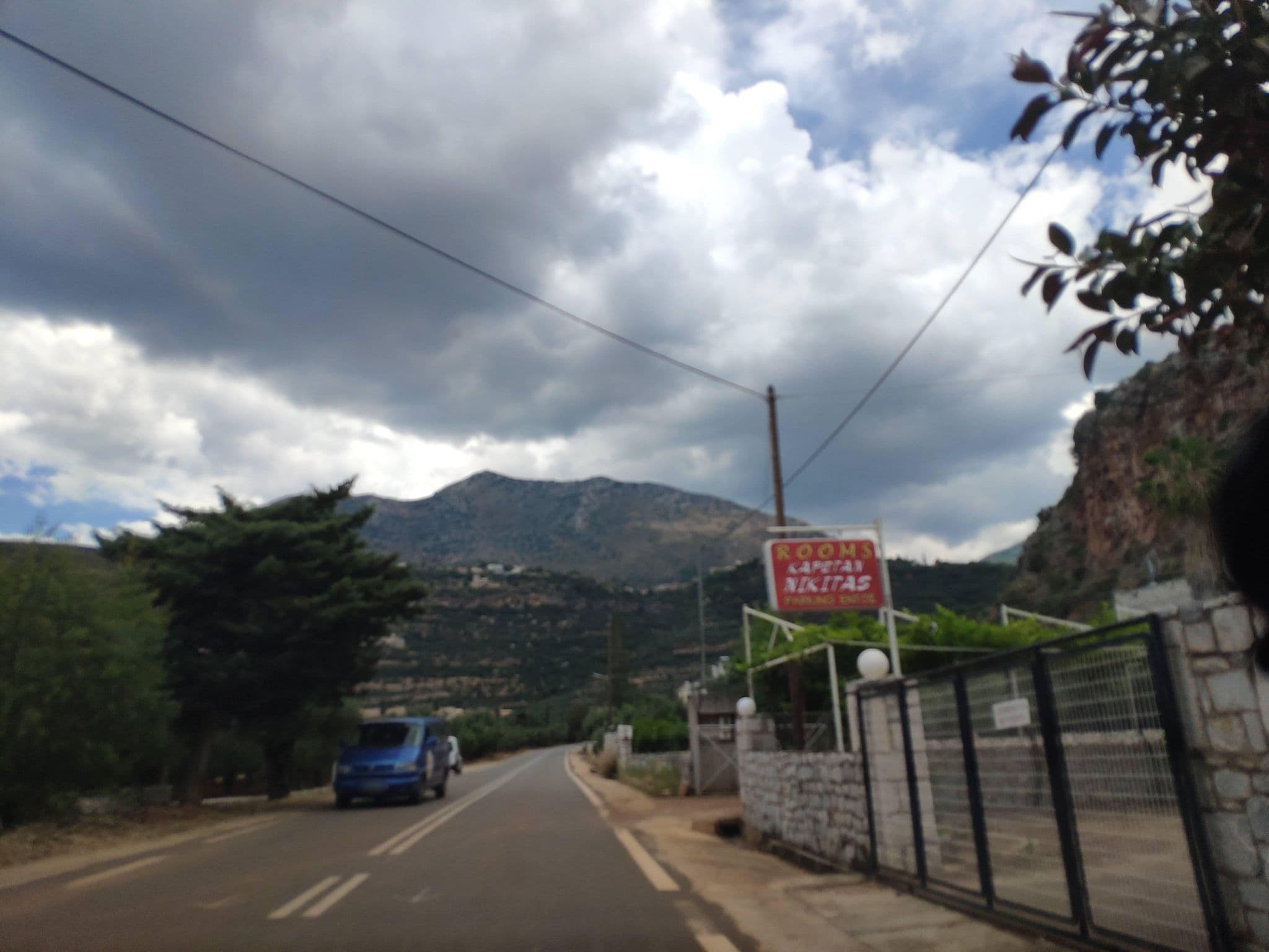Street view near Hotel Καπετάν Νικήτας, Oítilon — © pppetros (CC BY-SA · Mapillary)