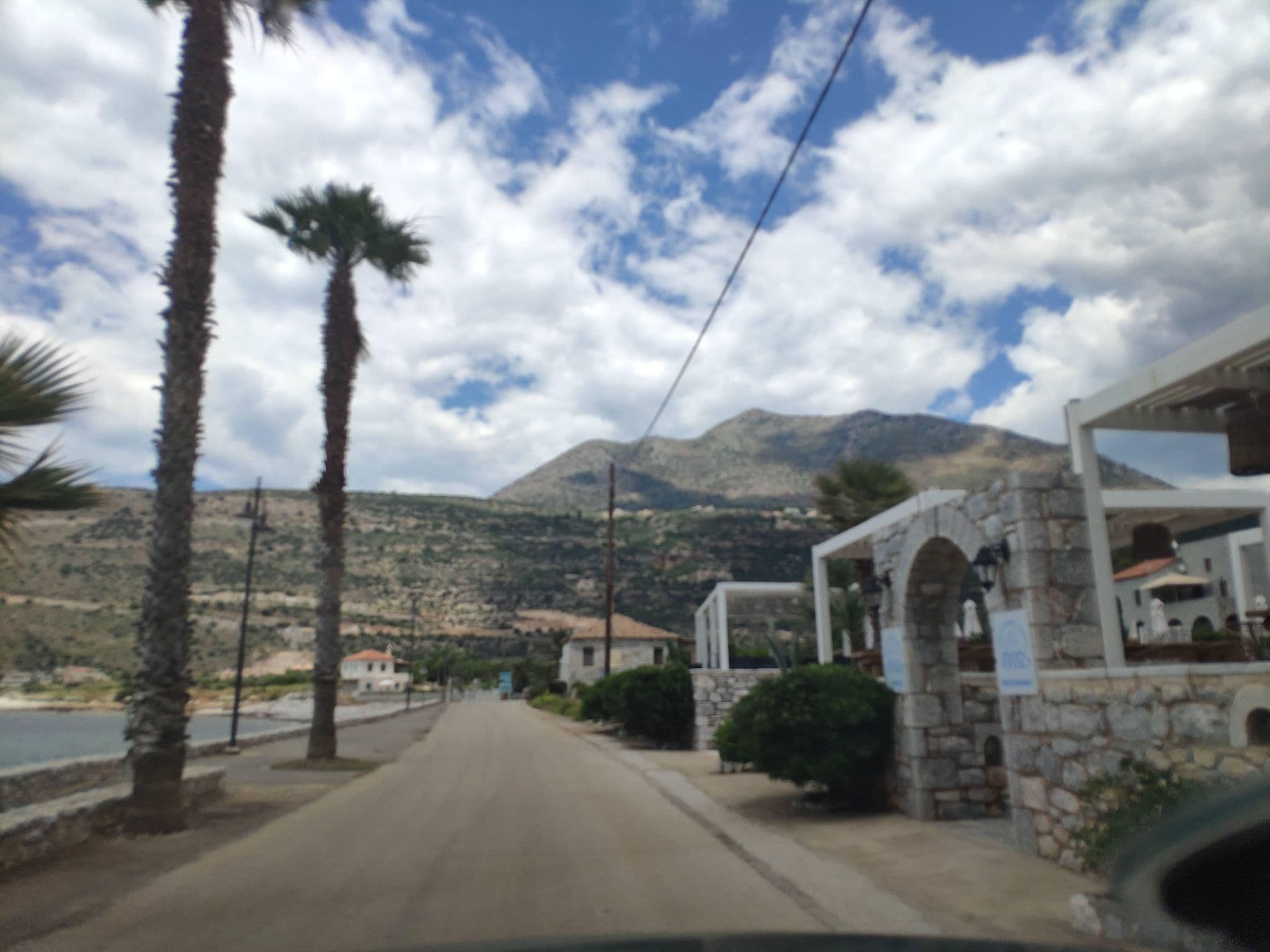 Street view near Itilo Hotel, Oítilon — © pppetros (CC BY-SA · Mapillary)