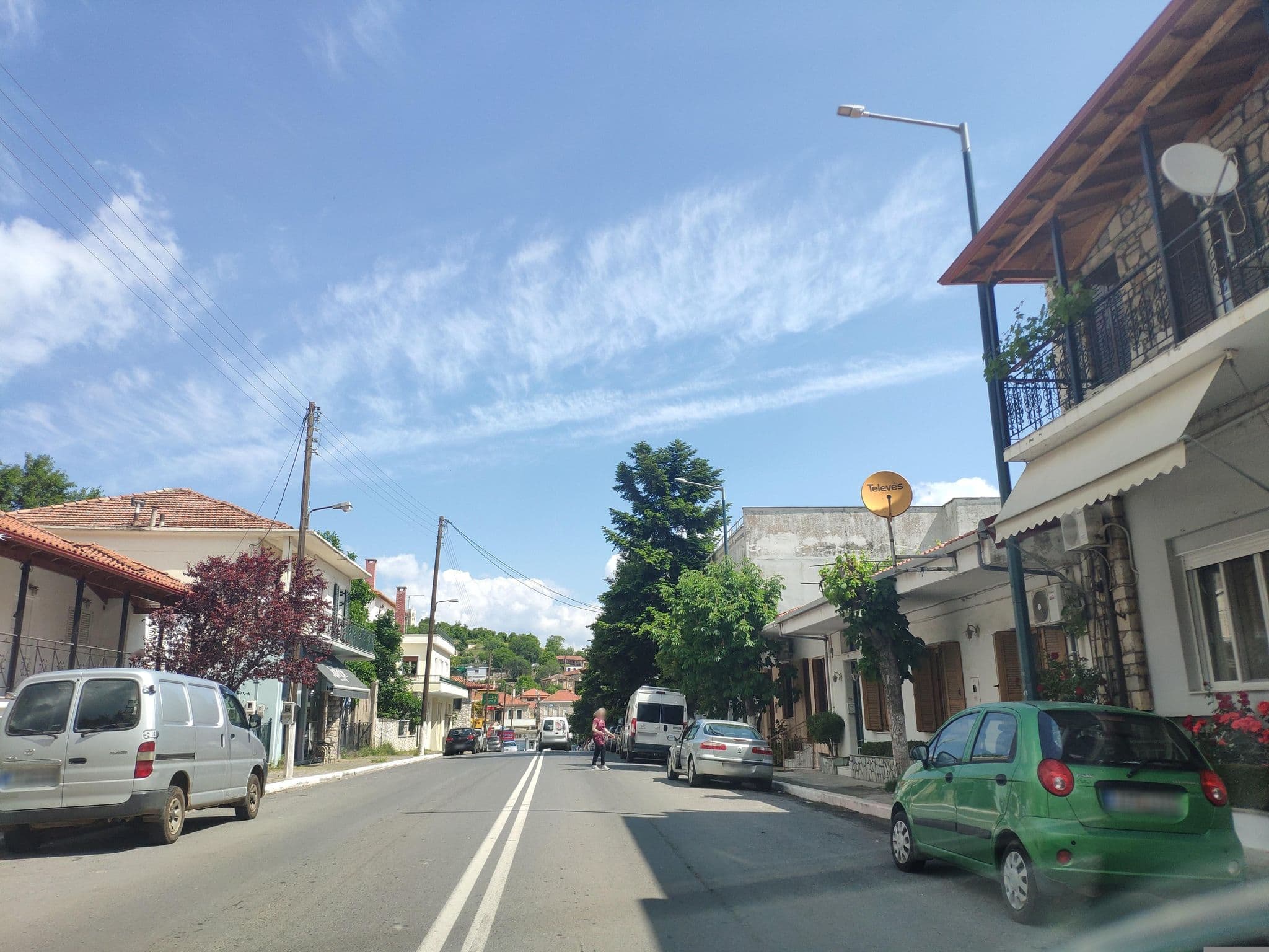 Street view near ΘΕΑ - Ενοικιαζόμενα Διαμερίσματα, Levídion — © pppetros (CC BY-SA · Mapillary)