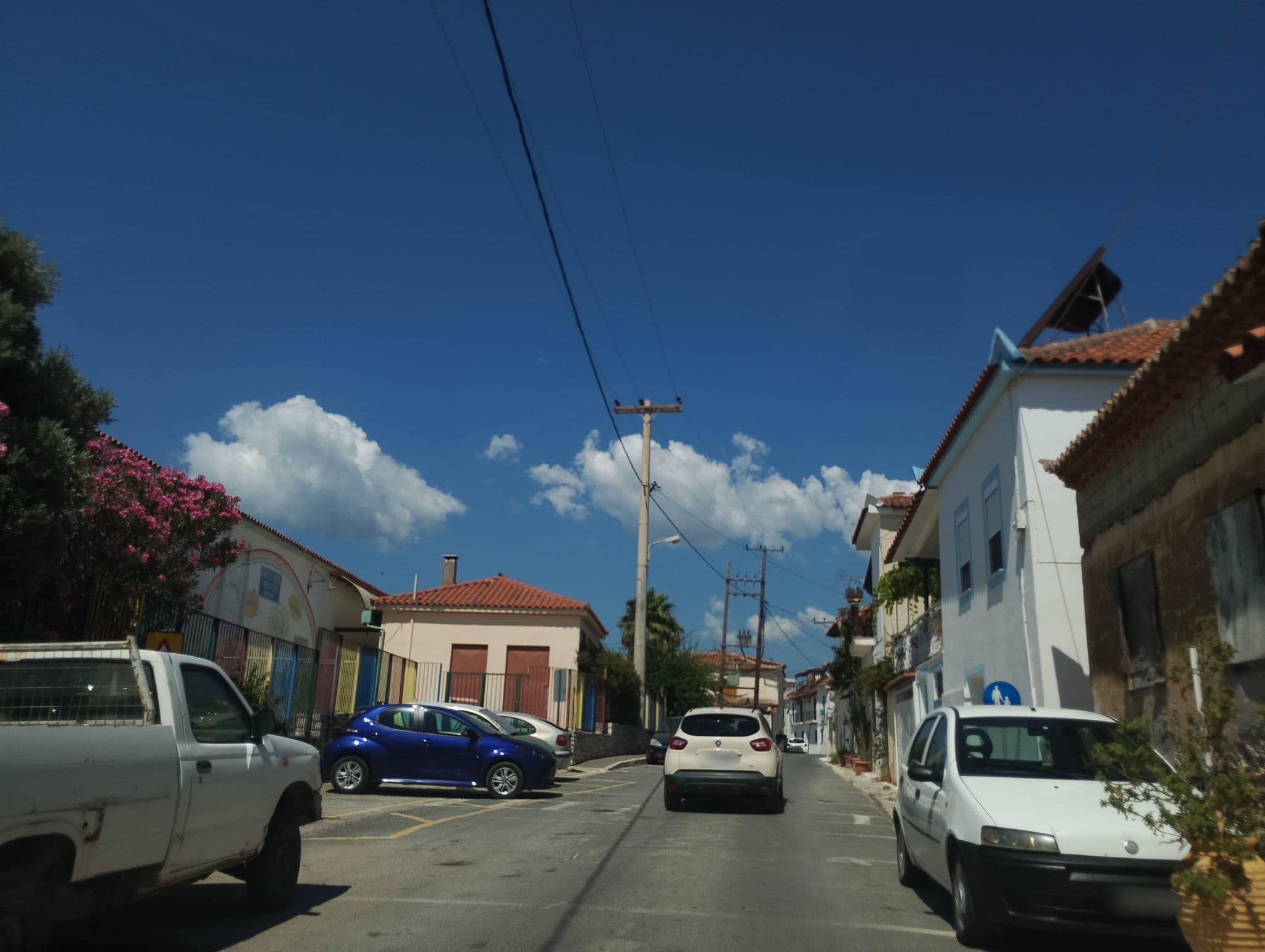 Street view near Violetta Rooms, Koróni — © George_210 (CC BY-SA · Mapillary)