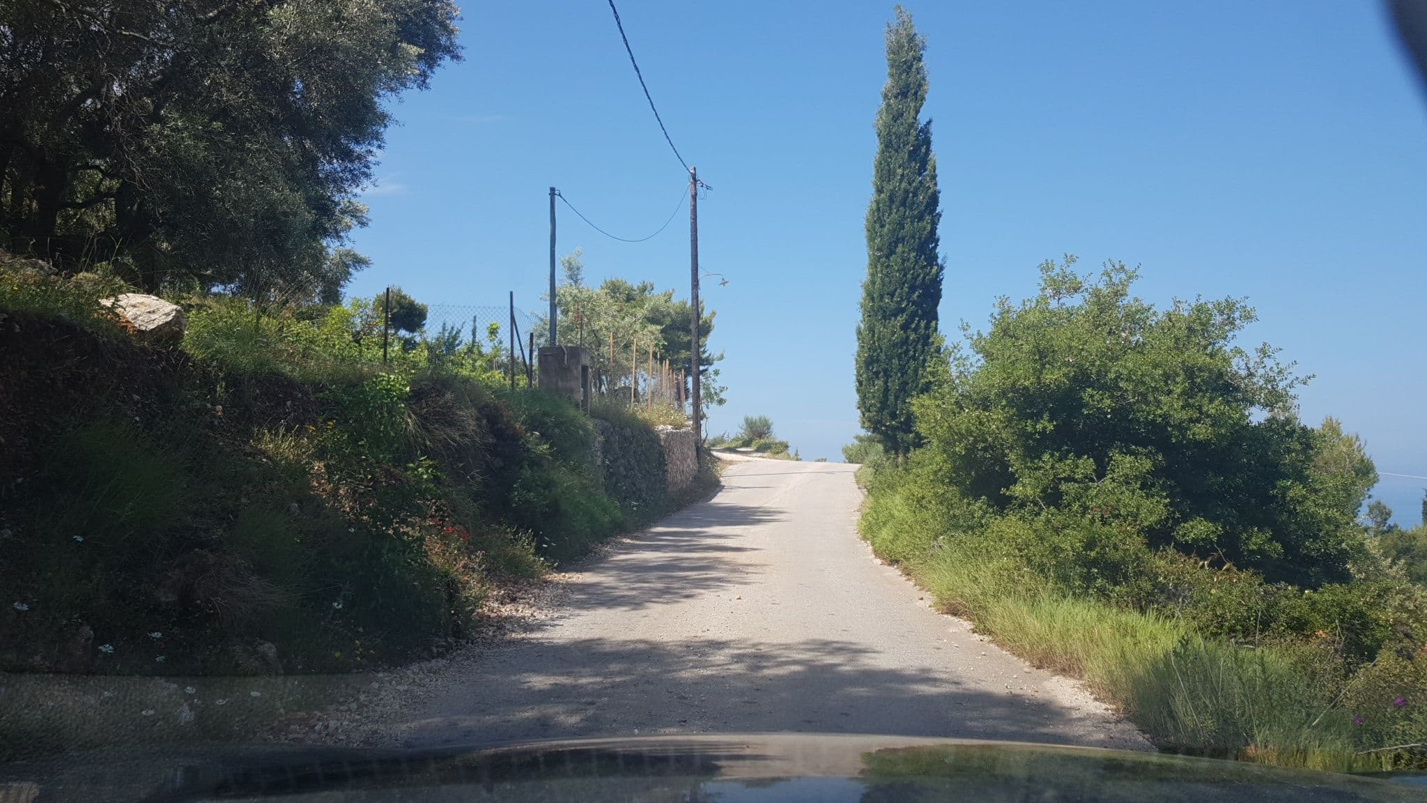 Street view near Sun And Stone Villas, Nidhríon — © roadroid (CC BY-SA · Mapillary)