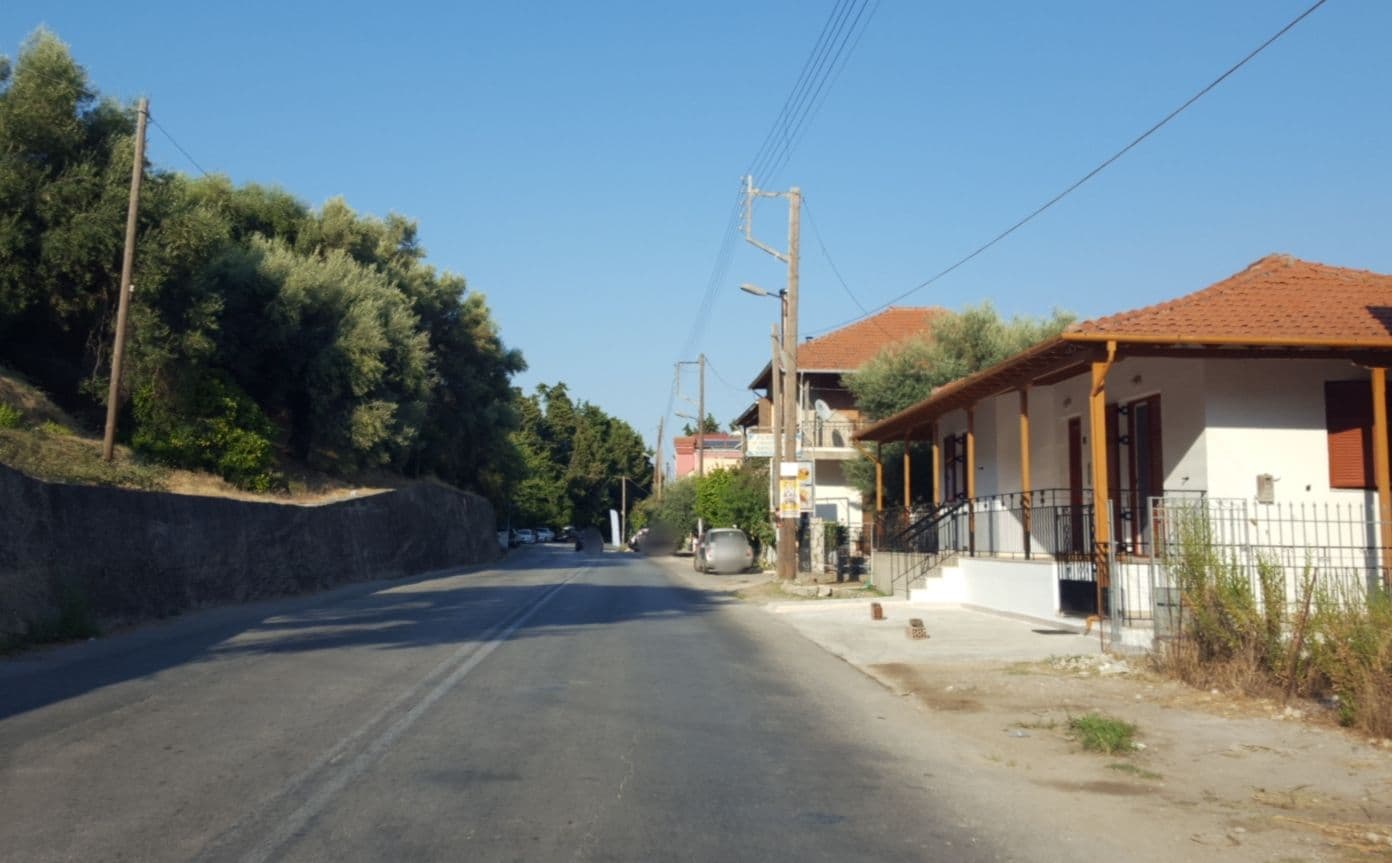 Street view near Trl Lefkada, Nidhríon — © samsam7575 (CC BY-SA · Mapillary)