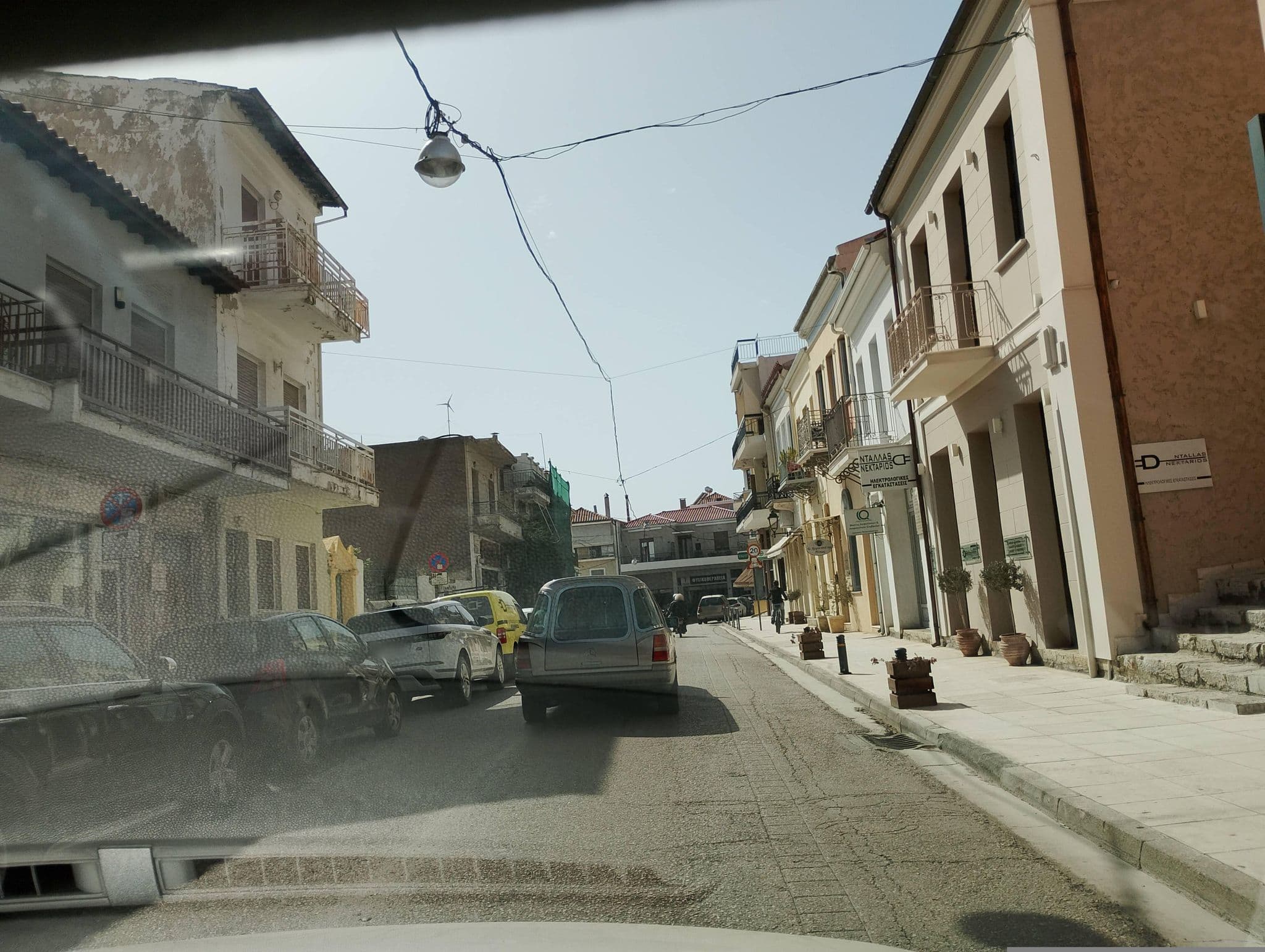 Street view near Leone Suites, Náfpaktos — © George_210 (CC BY-SA · Mapillary)