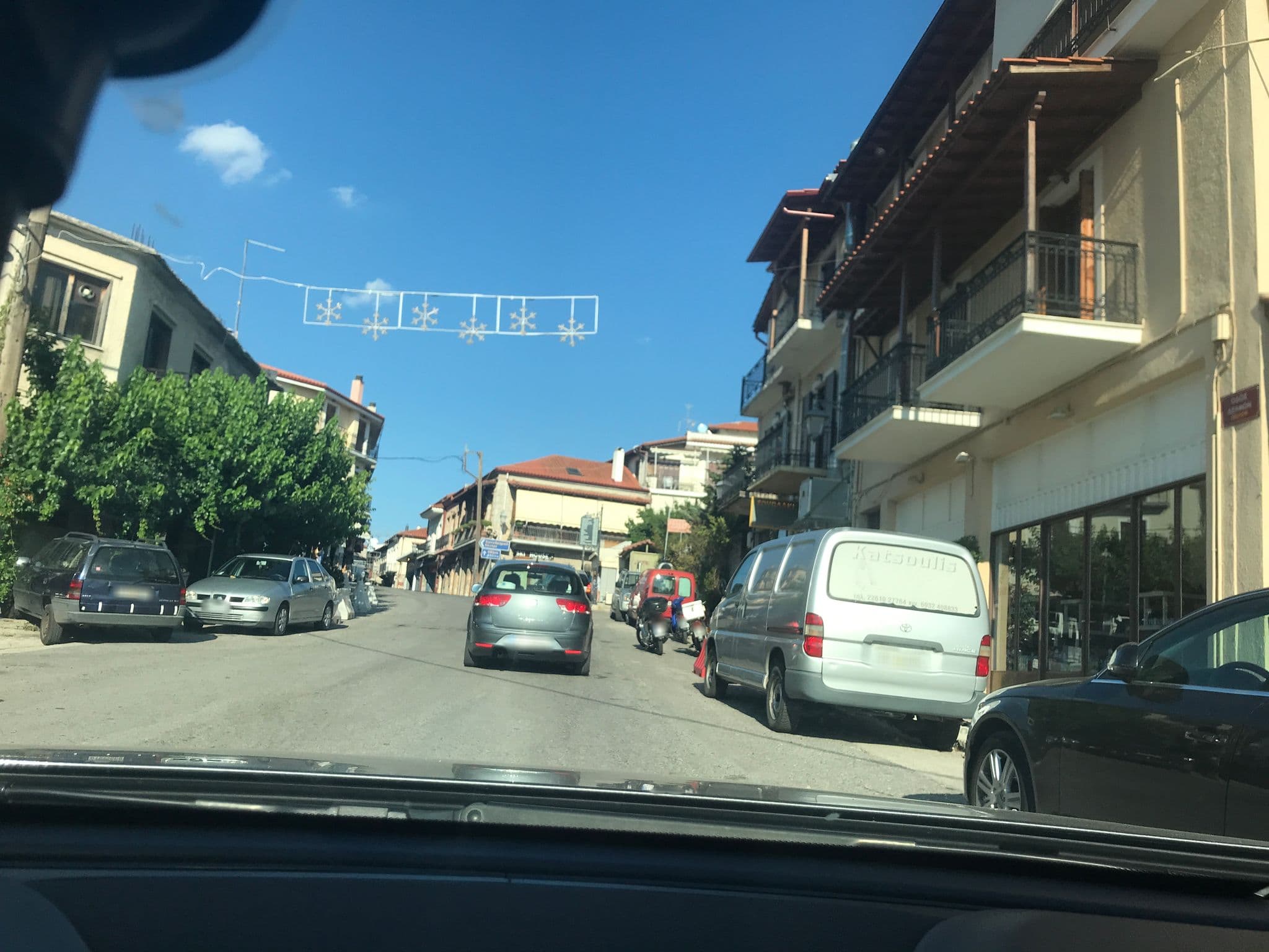 Street view near Ευ Ζην Studios & Suites, Aráchova — © gap (CC BY-SA · Mapillary)