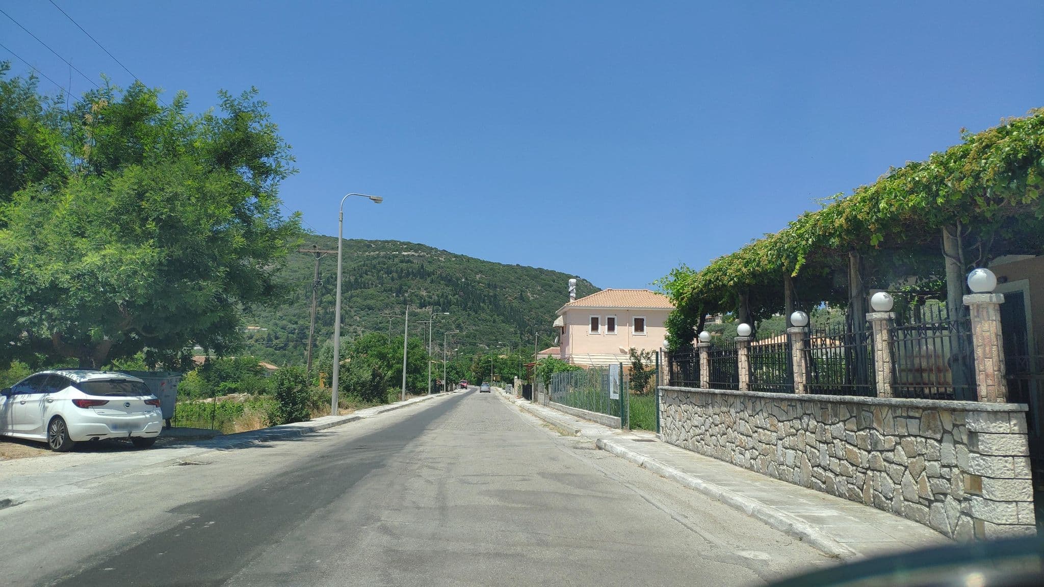 Street view near Filoxenia, Lefkáda — © pppetros (CC BY-SA · Mapillary)