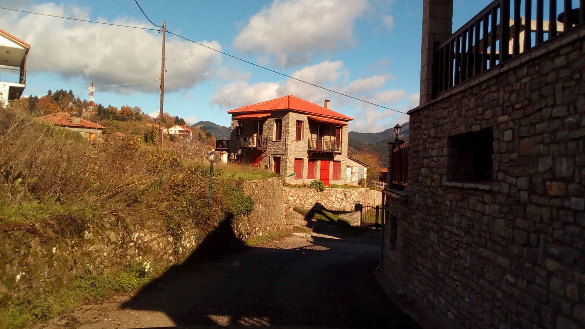 Street view near Village Inn, Efpálio — © nafpaktia (CC BY-SA · Mapillary)