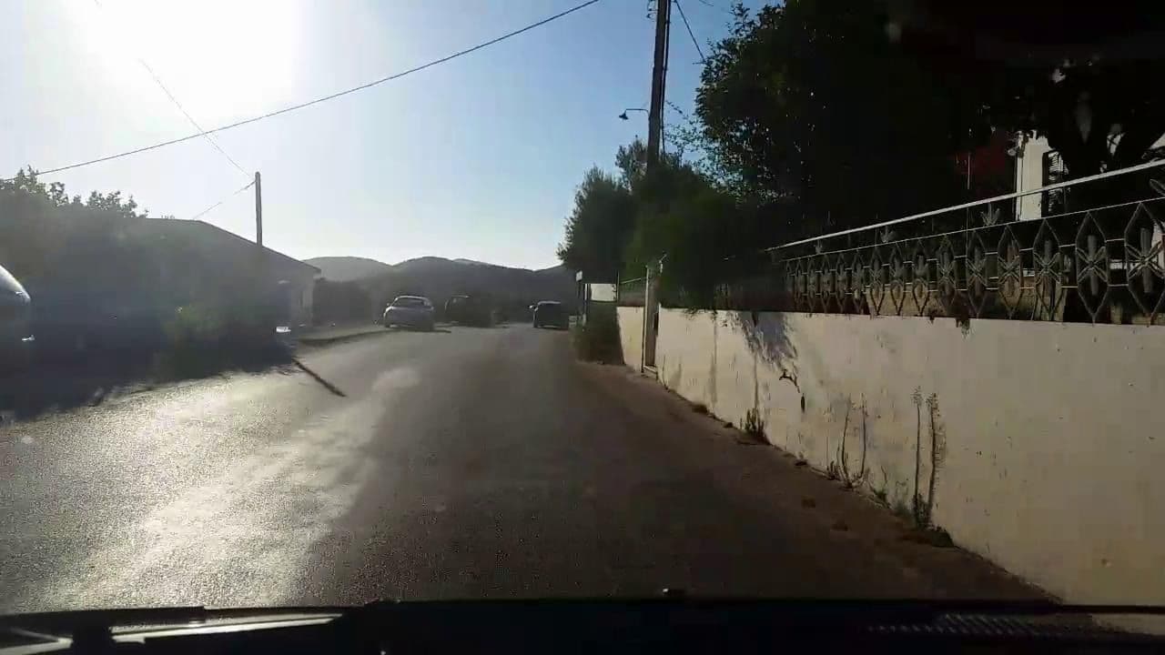 Street view near Hilltop Resort, Farakláta — © roadroid (CC BY-SA · Mapillary)