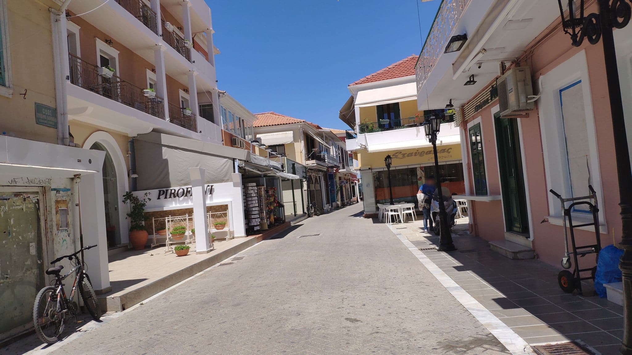 Street view near Filion Hotel, Lefkáda — © pppetros (CC BY-SA · Mapillary)