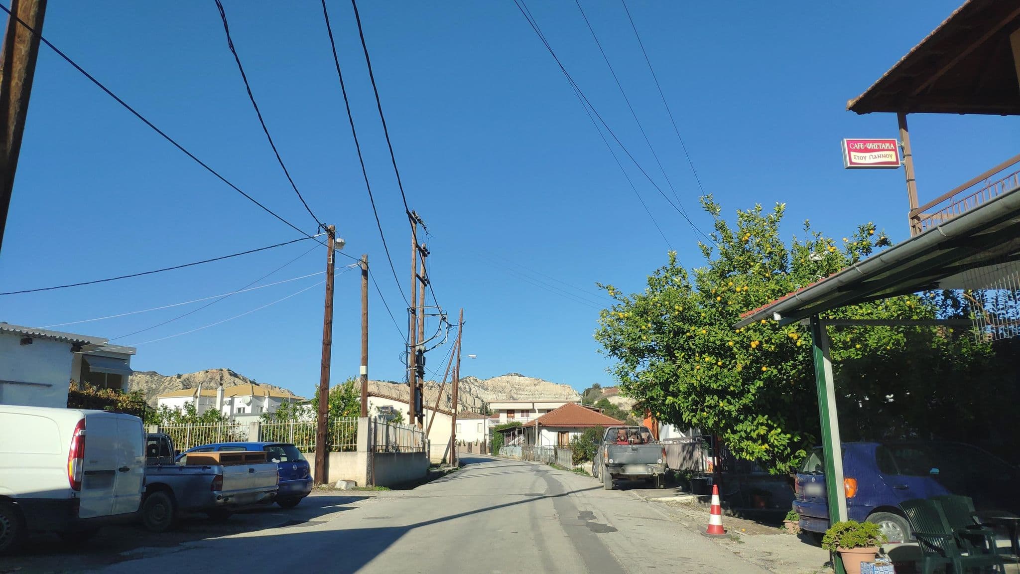 Street view near Ξενώνας Παλιόκαστρο., Xylókastro — © pppetros (CC BY-SA · Mapillary)