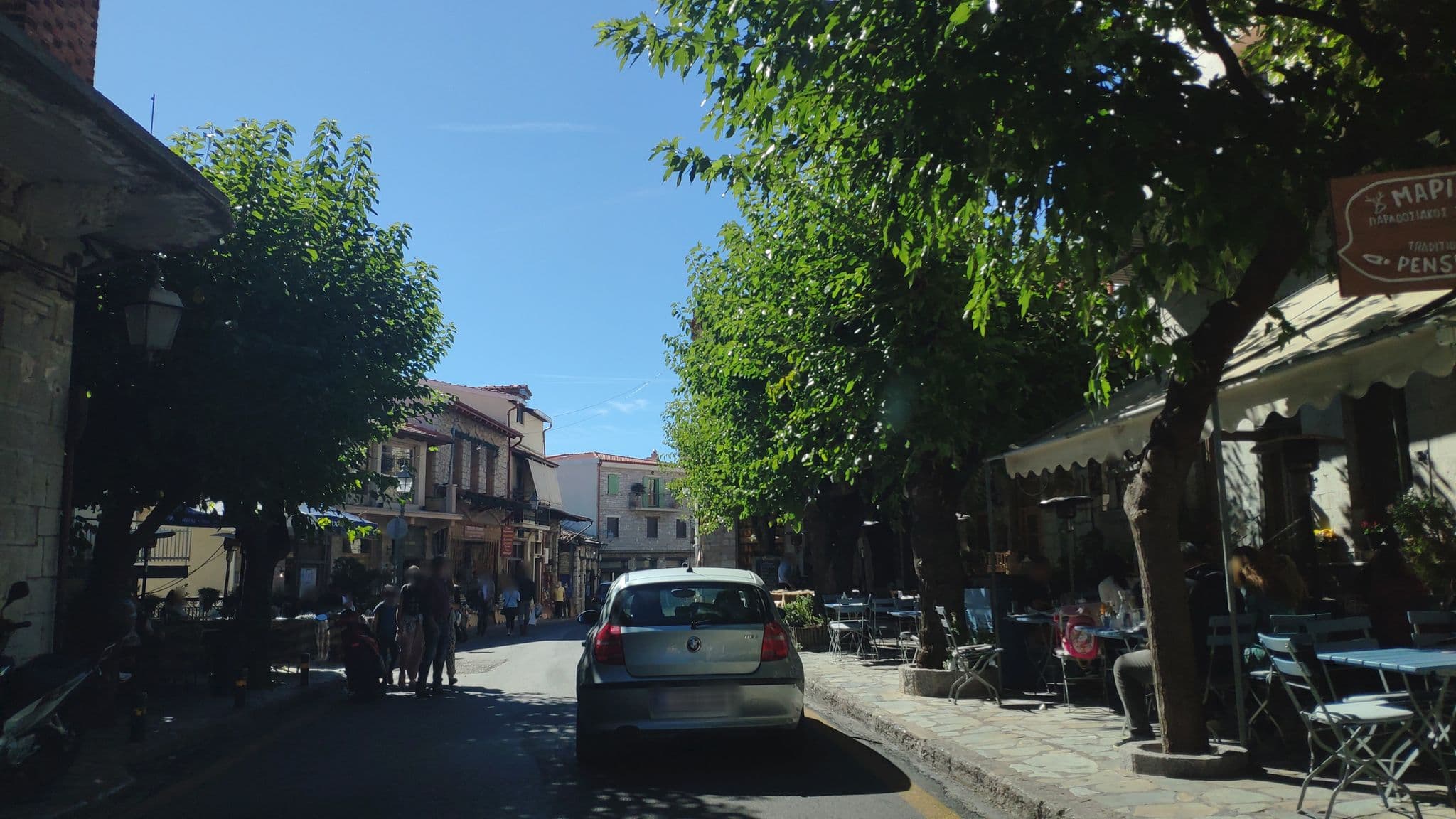 Street view near Εγκαρσιοσ Πανσιον - Κοροδημοσ Ανδρεασ, Aráchova — © pppetros (CC BY-SA · Mapillary)
