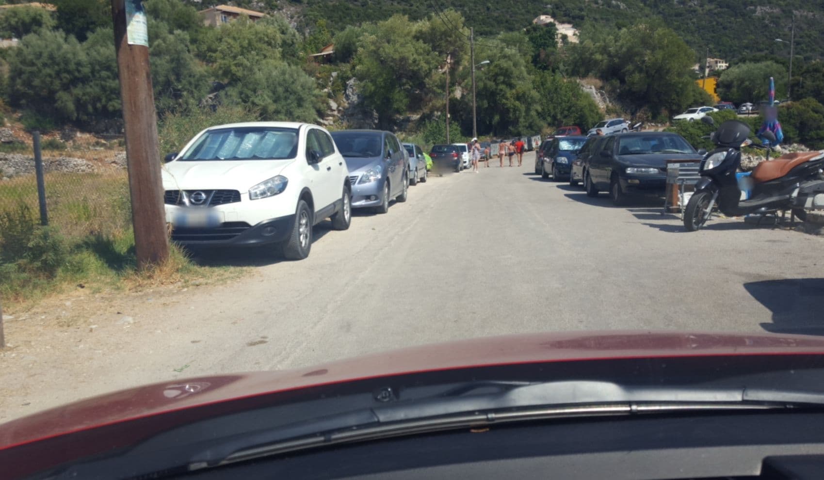 Street view near Απαγιο - Apagio Apartments, Nidhríon — © samsam7575 (CC BY-SA · Mapillary)