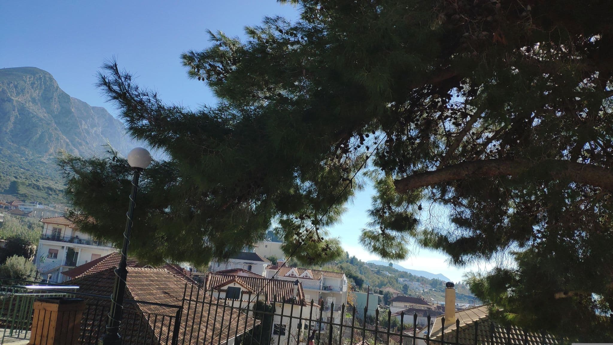 Street view near Πάλαιρος, Pálairos — © pppetros (CC BY-SA · Mapillary)