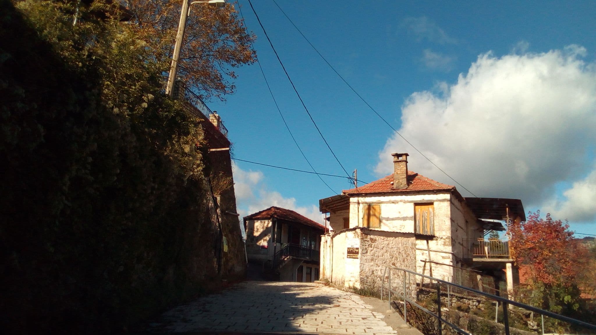 Street view near Το Πανδοχείο της Ρήνας, Efpálio — © nafpaktia (CC BY-SA · Mapillary)