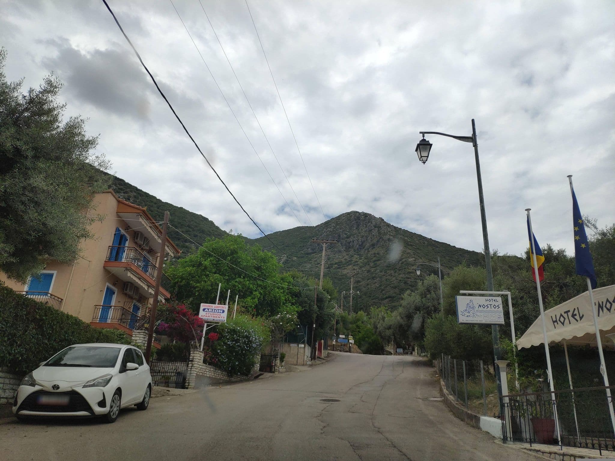 Street view near Hotel Arion, Nidhríon — © pppetros (CC BY-SA · Mapillary)