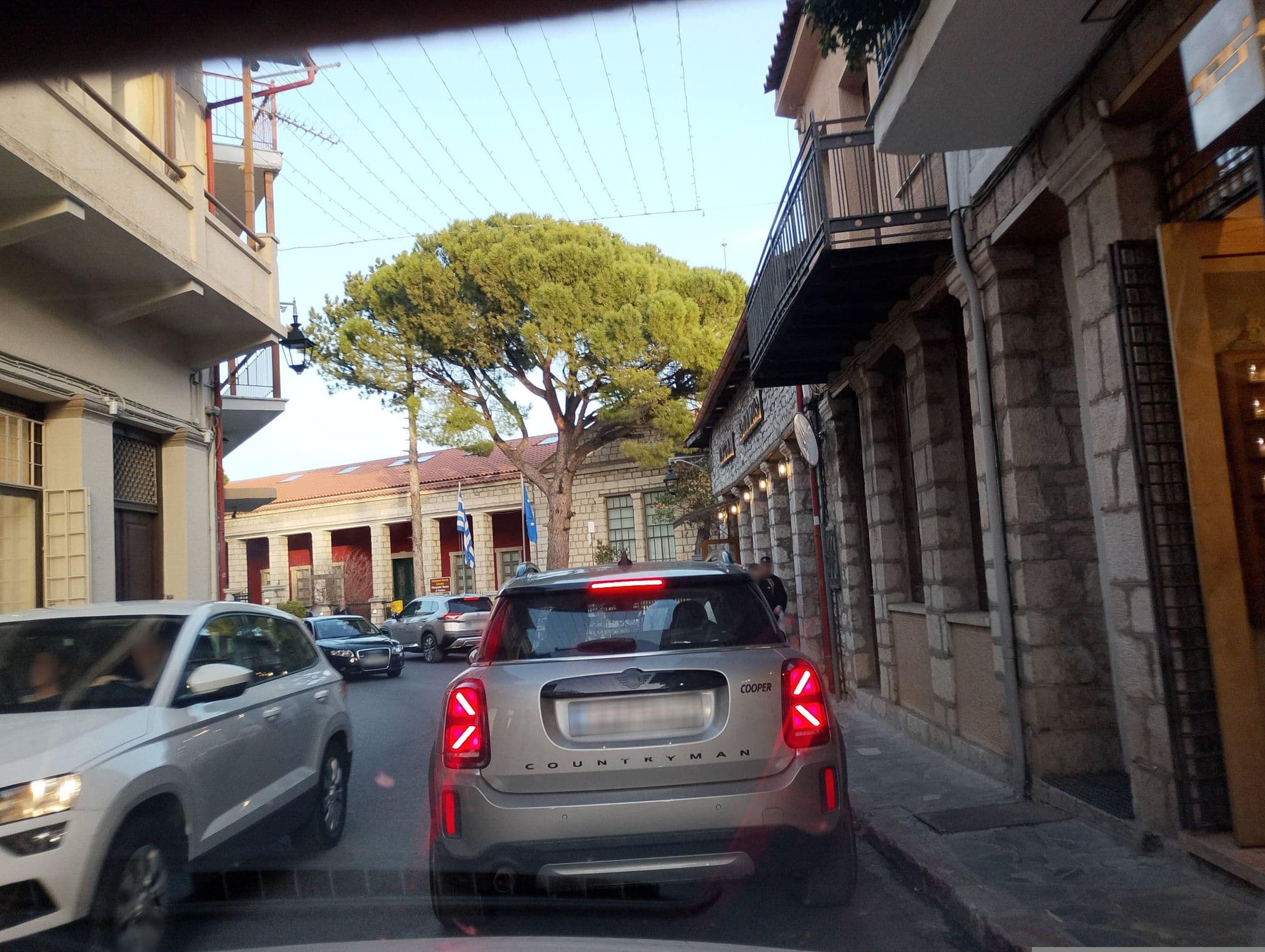 Street view near Arachova Houses Hotel, Aráchova — © George_210 (CC BY-SA · Mapillary)