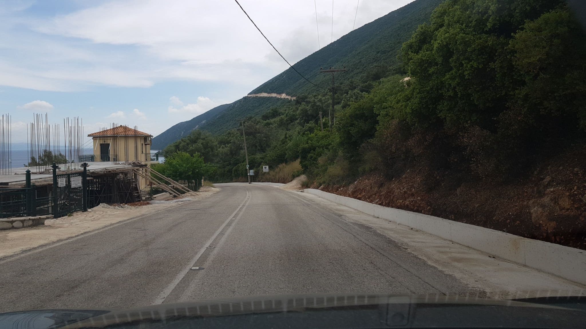 Street view near Sofia Studios, Nidhríon — © roadroid (CC BY-SA · Mapillary)