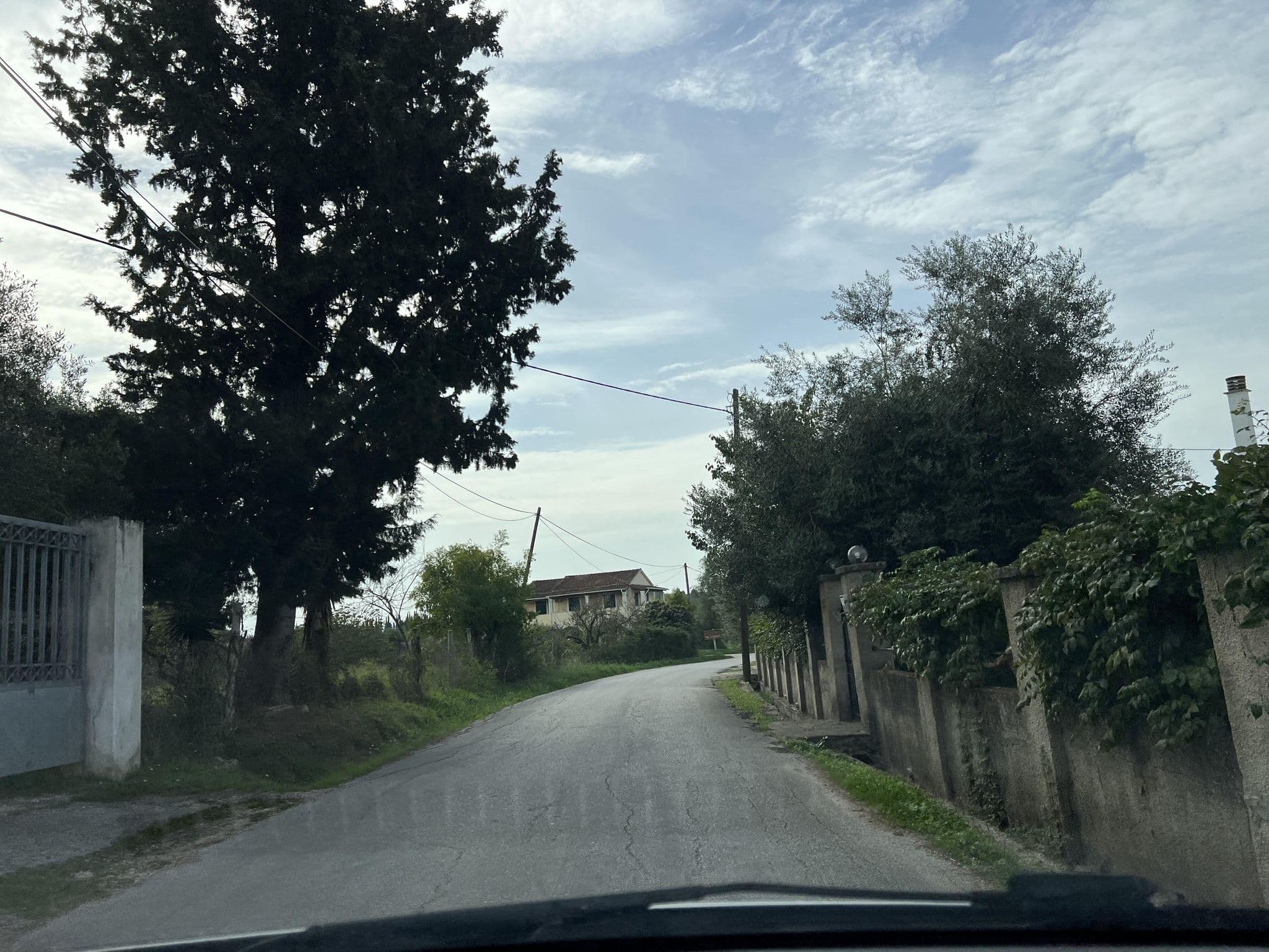 Street view near El Mar Tree House Pool, Nýmfes — © VMConsulting (CC BY-SA · Mapillary)