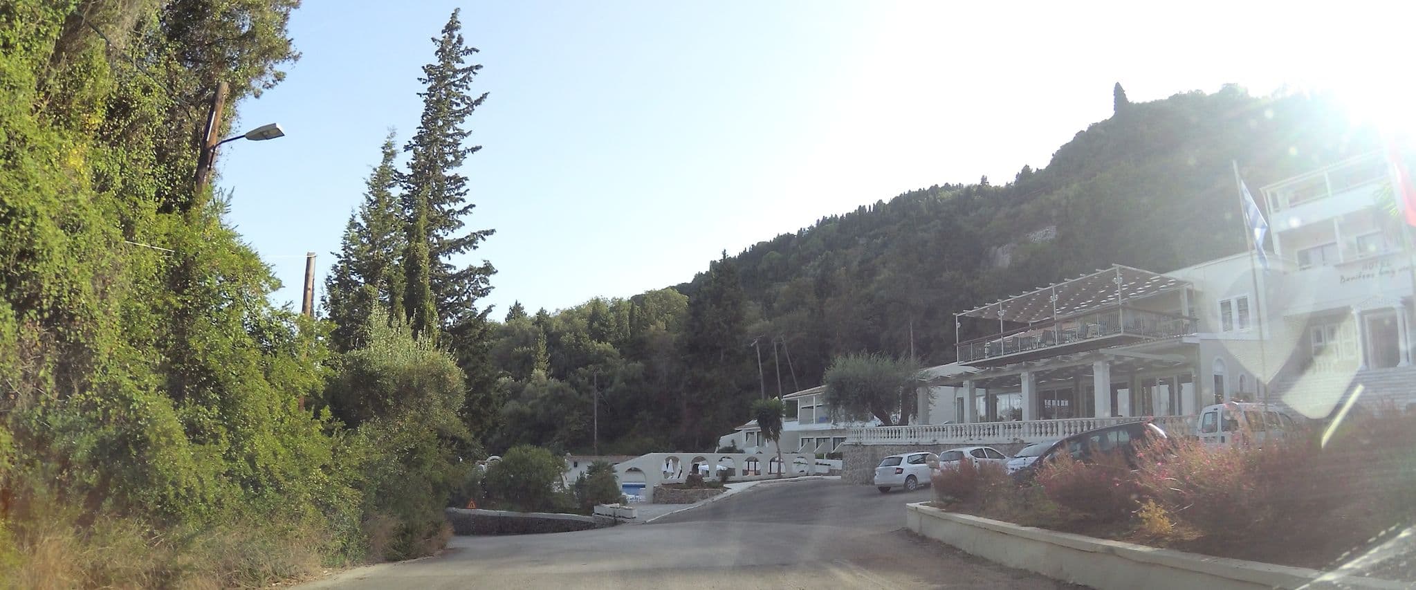 Street view near Hotel Montagnola, Kynopiástes — © teddy73 (CC BY-SA · Mapillary)