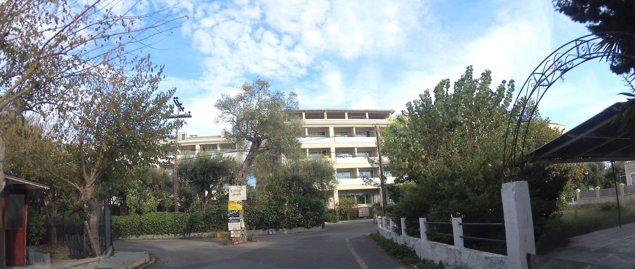 Street view near Santos Luxury Apartments, Kontokáli — © teddy73 (CC BY-SA · Mapillary)