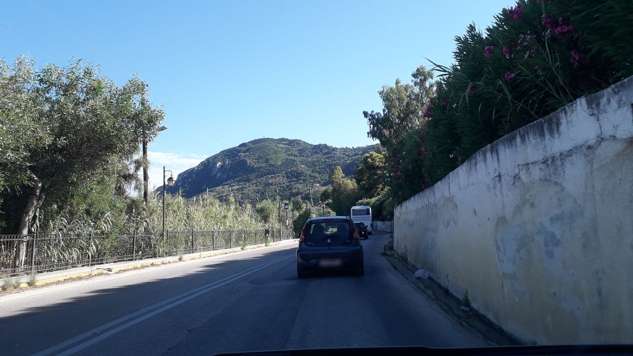 Street view near Costa Blu Hotel & Suites, Kynopiástes — © dli (CC BY-SA · Mapillary)