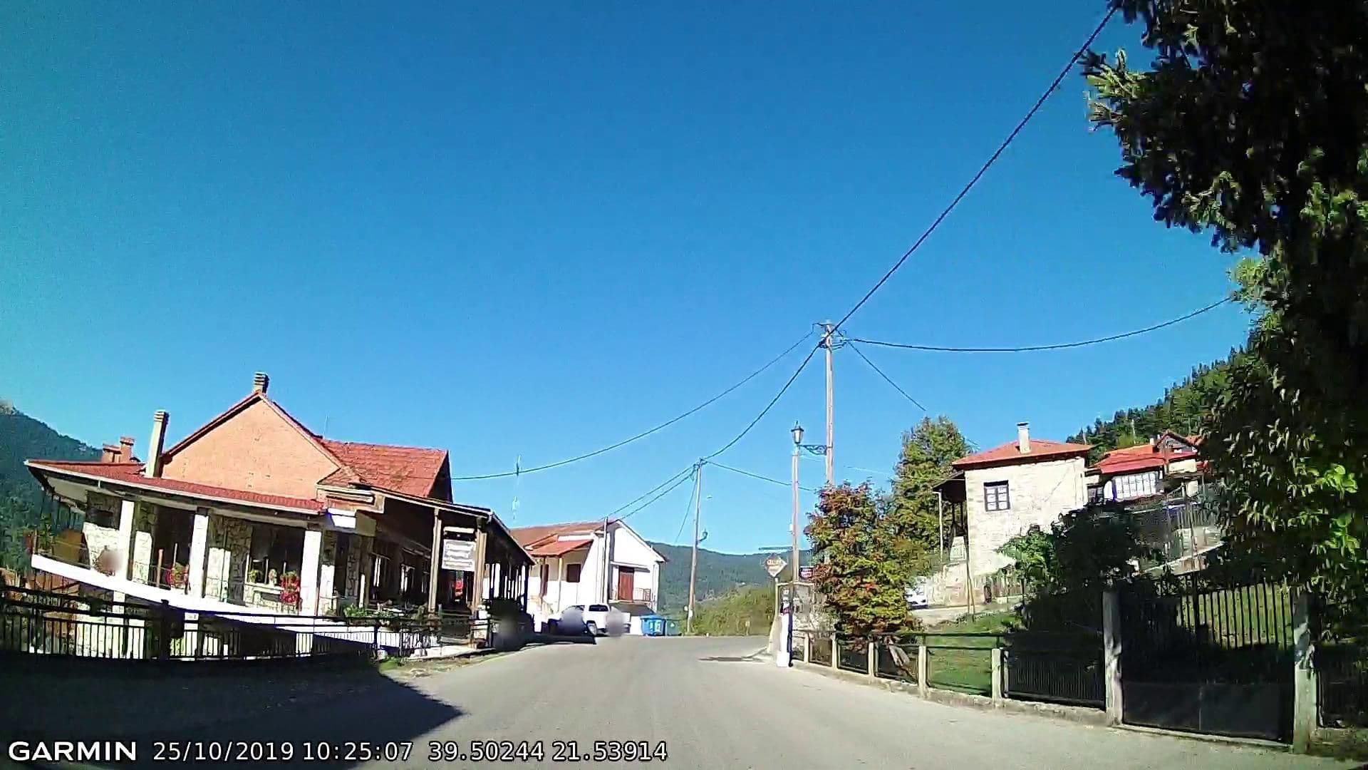 Street view near Δρυάδες, Piáleia — © pppetros (CC BY-SA · Mapillary)