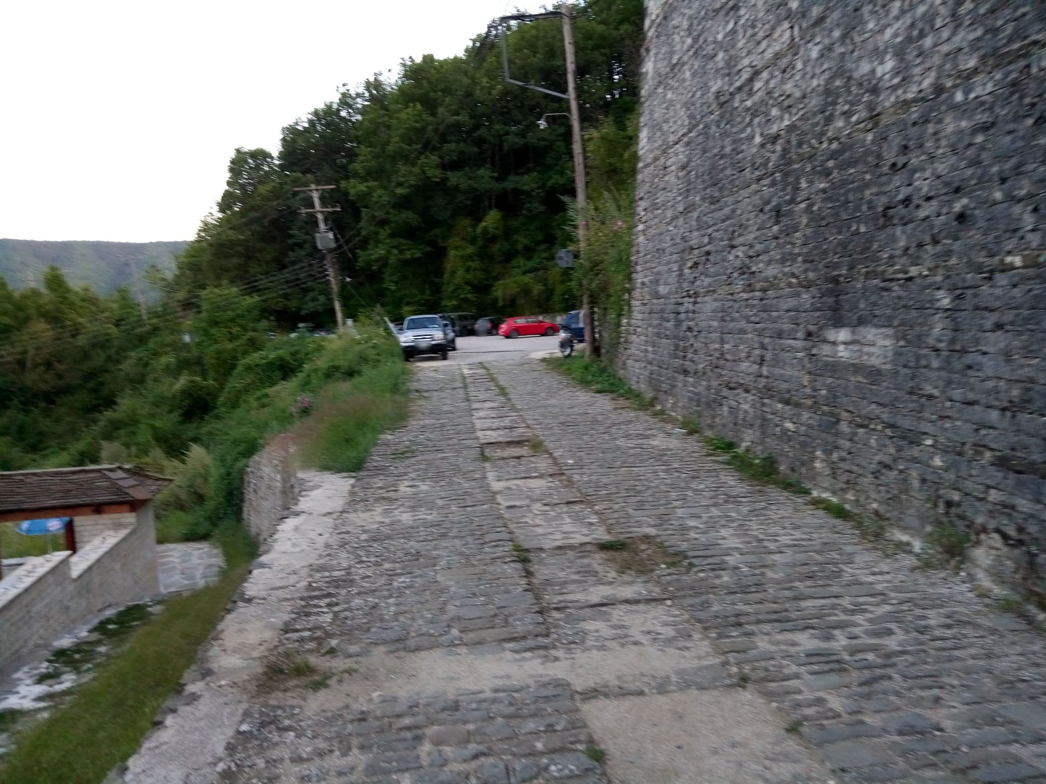 Street view near Dilofo Hotel, Zagorochória — © agniroga (CC BY-SA · Mapillary)