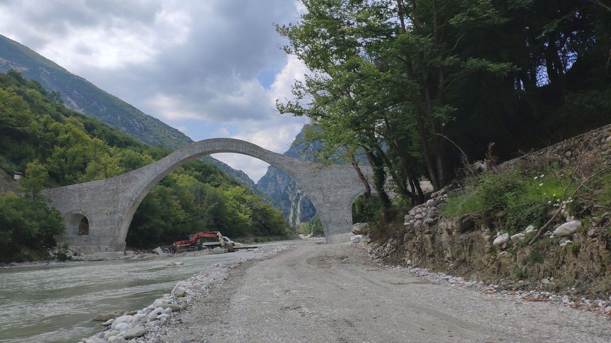 Street view near Araxthos Xagiati Resort, Prámanta — © pppetros (CC BY-SA · Mapillary)