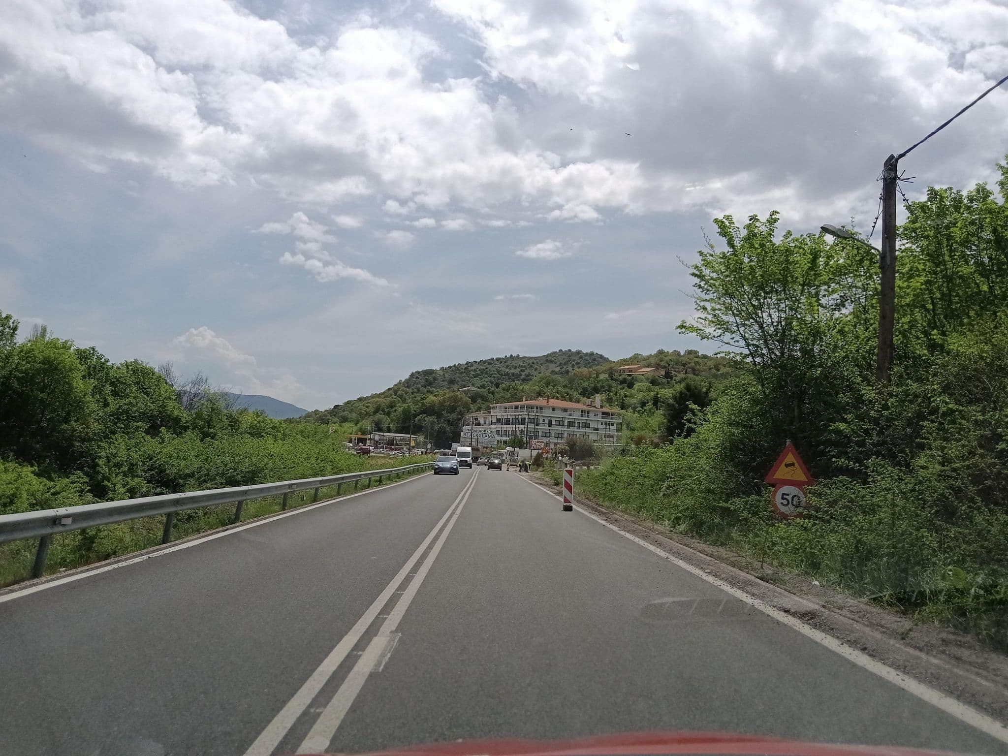 Street view near Petra Hotel, Maniákoi — © nglf (CC BY-SA · Mapillary)