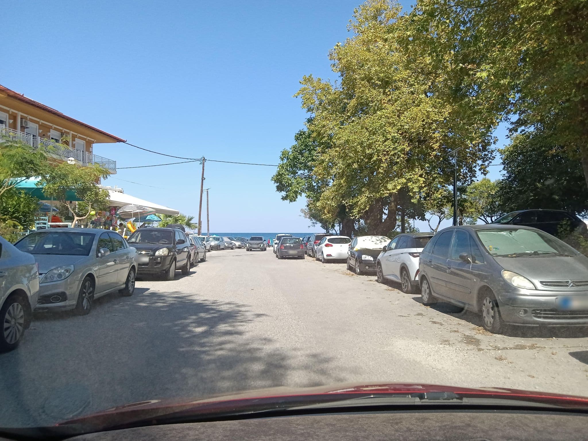 Street view near Villa Keti, Leptokaryá — © nglf (CC BY-SA · Mapillary)