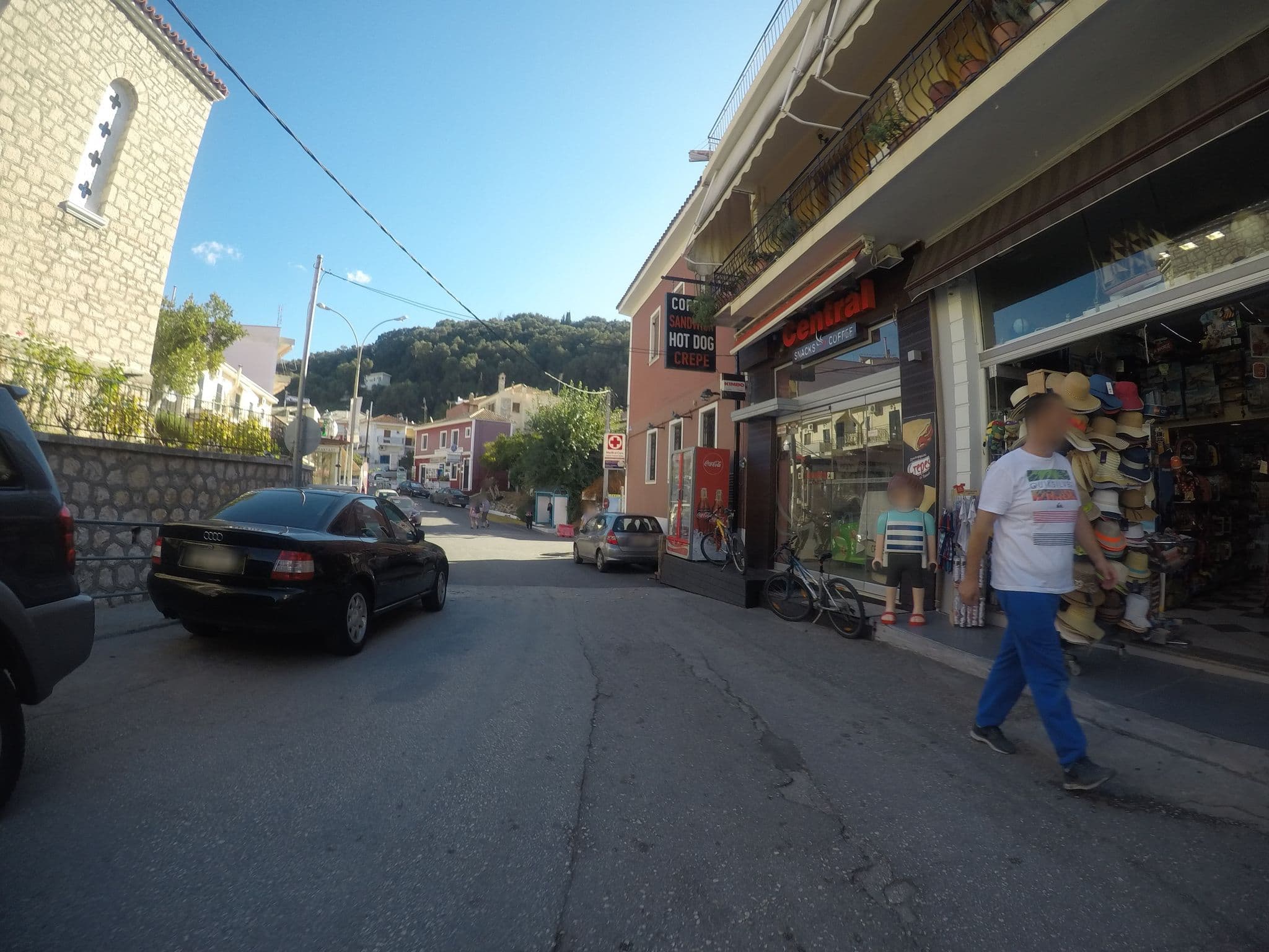 Street view near Ξενοδοχείο Γαλήνη, Párga — © kobykarin (CC BY-SA · Mapillary)