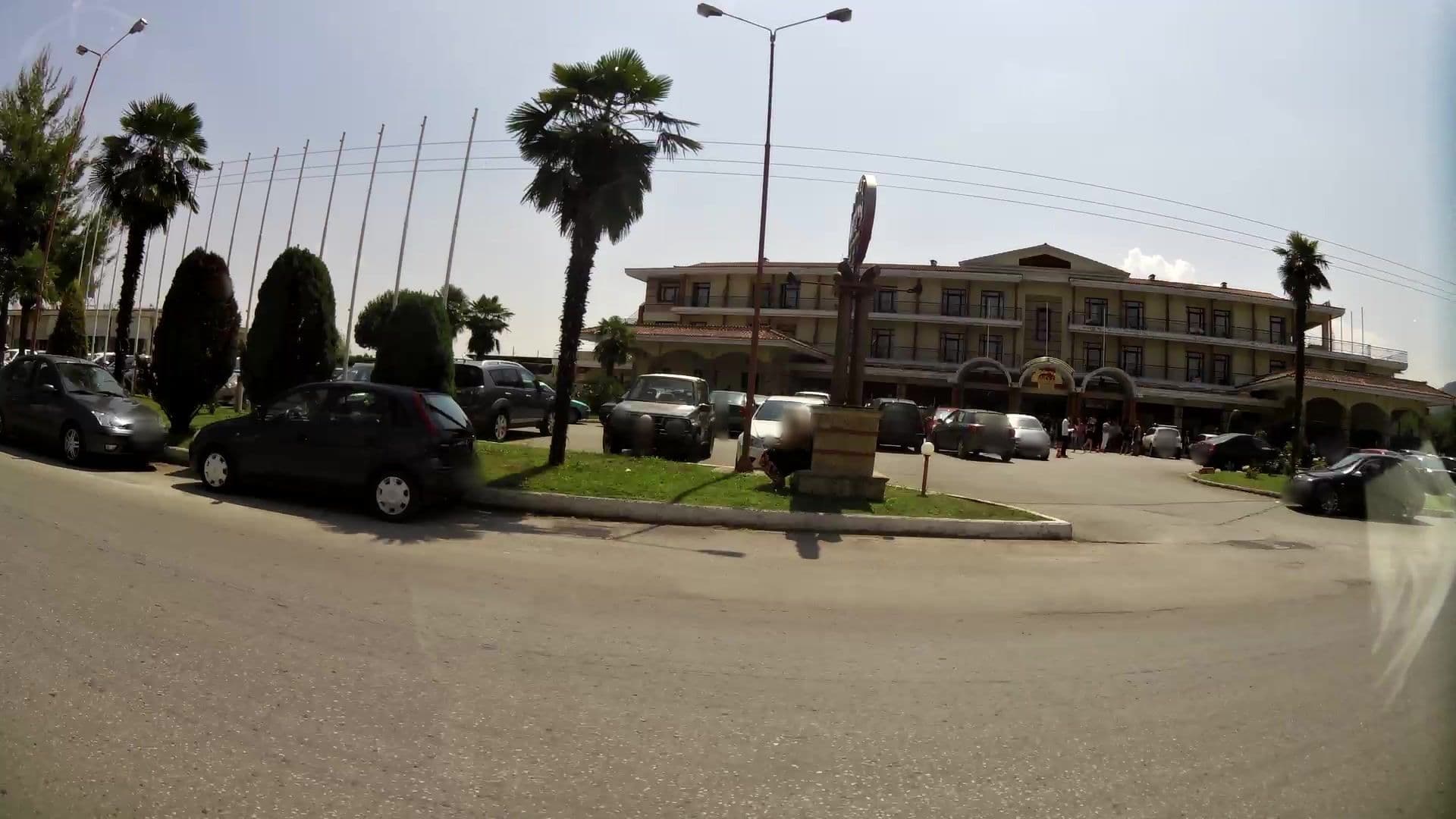Street view near Αιγές Μέλαθρον, Véroia — © kaartcam (CC BY-SA · Mapillary)