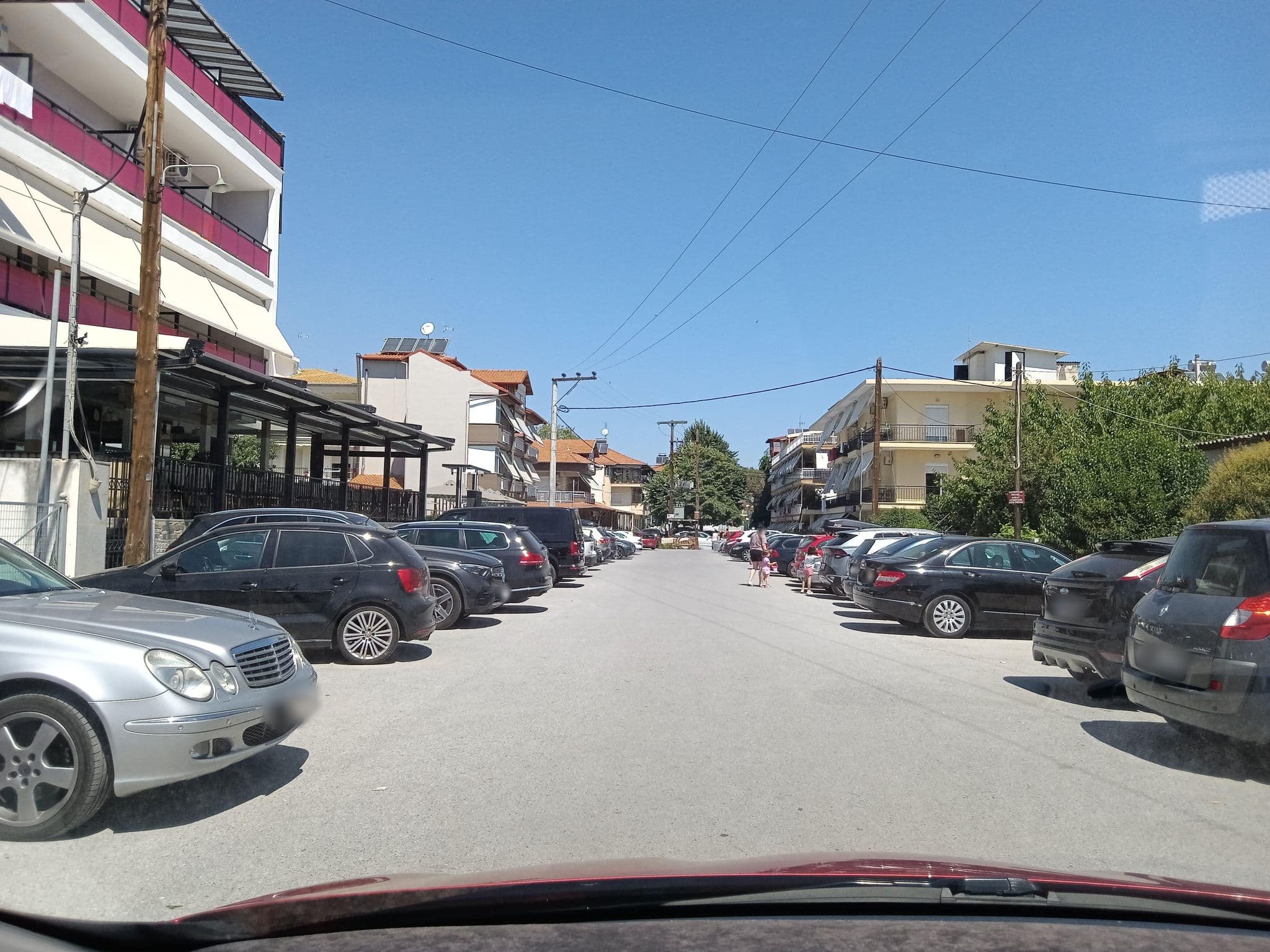 Street view near Elvina, Leptokaryá — © nglf (CC BY-SA · Mapillary)