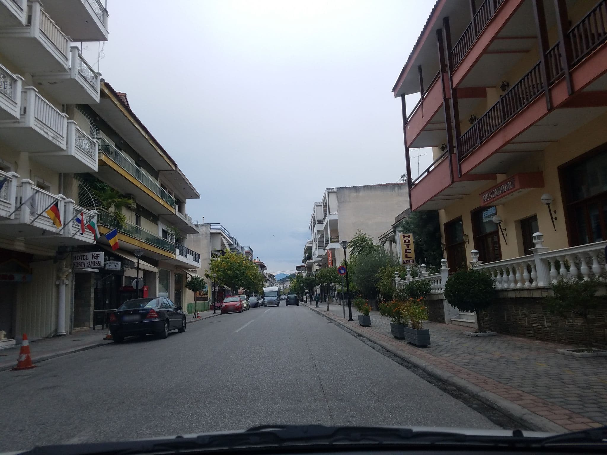 Street view near Kosta-Famissi Hotel, Kalampáka — © muthu (CC BY-SA · Mapillary)